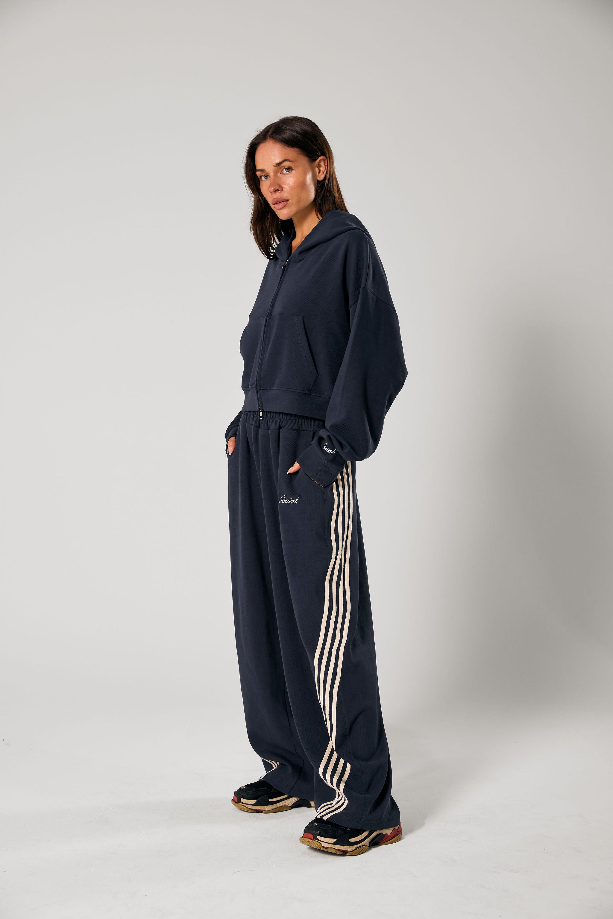 SŚAINT Cropped Hood Navy