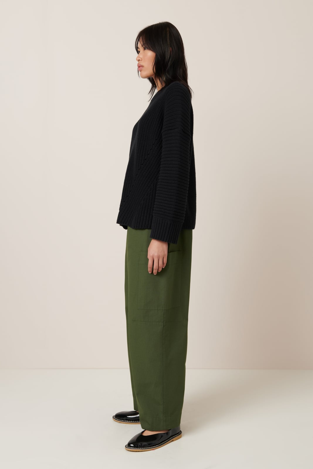 Outline Jumper Black Kowtow
