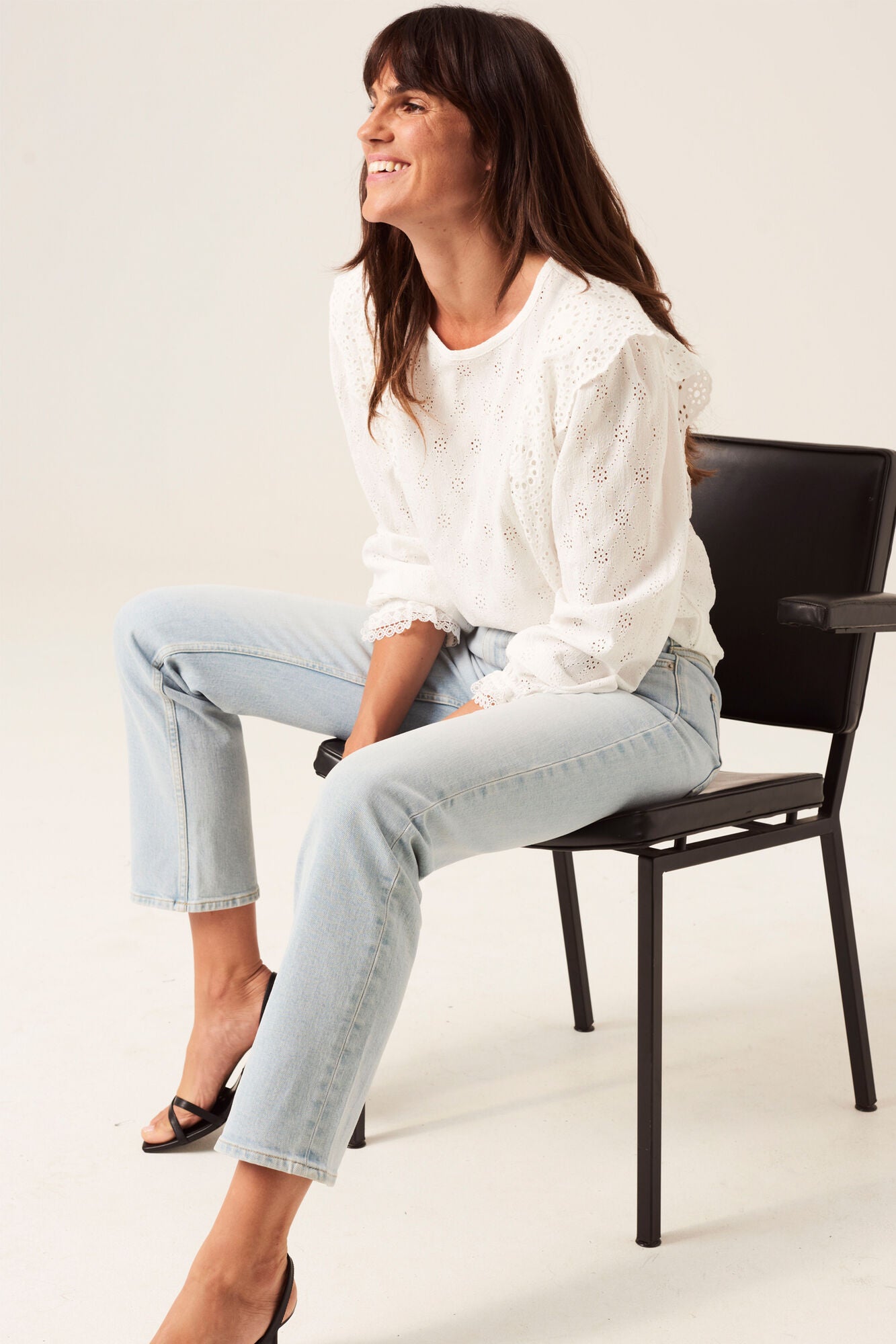 Louisa Straight Fit Bleached