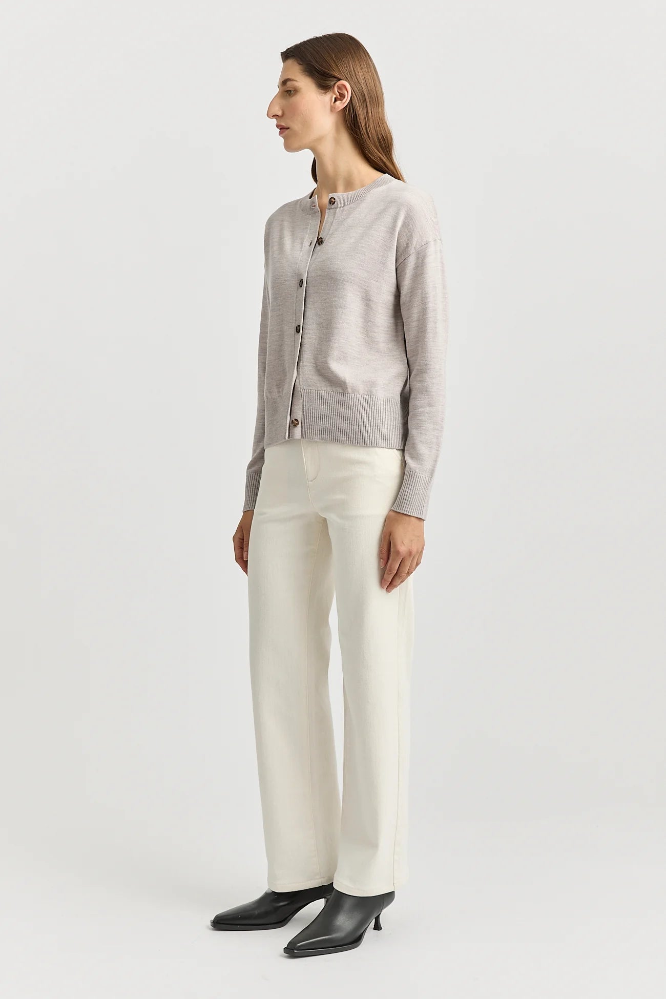 Fine Knit Cardigan in Light Oat
