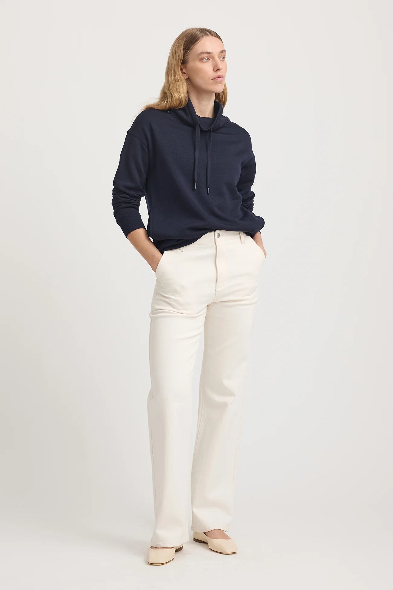 Lounge Funnel Neck in French Navy