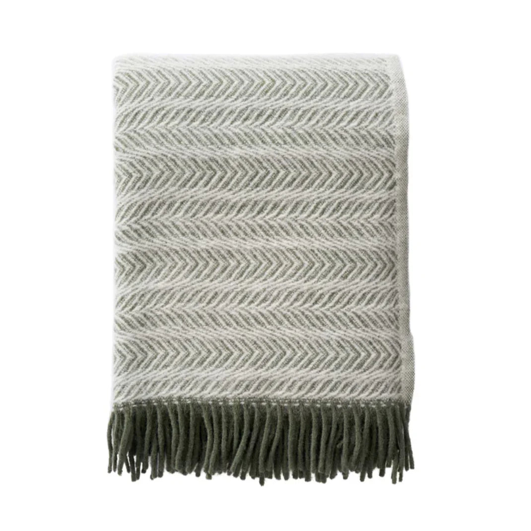 Alm Throw Pine. Klippan