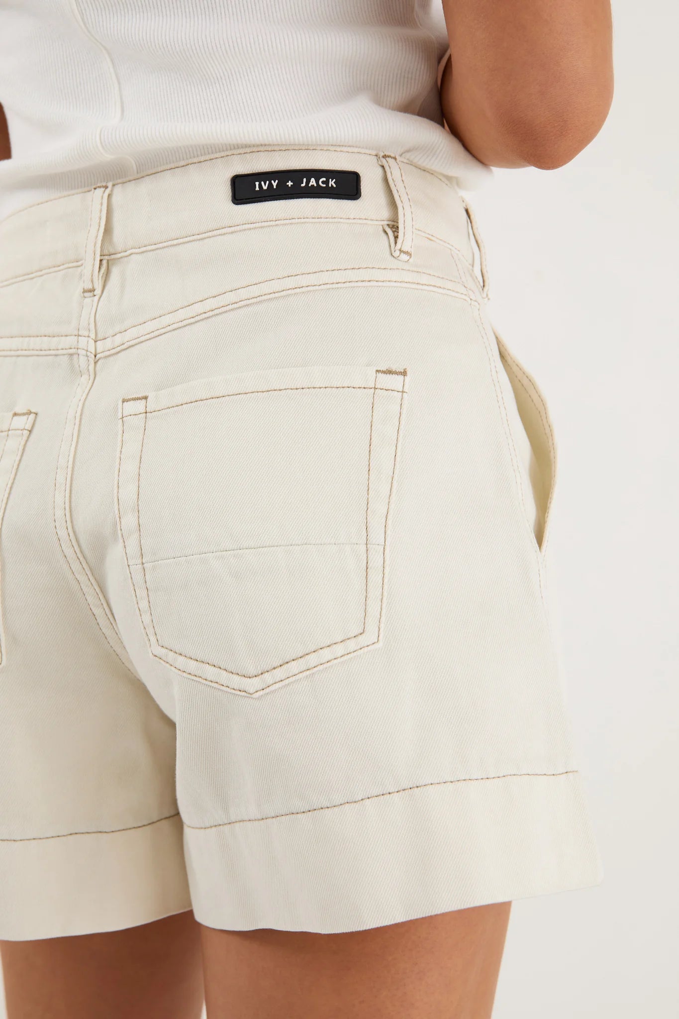 Kindly Pocket Front Denim Short