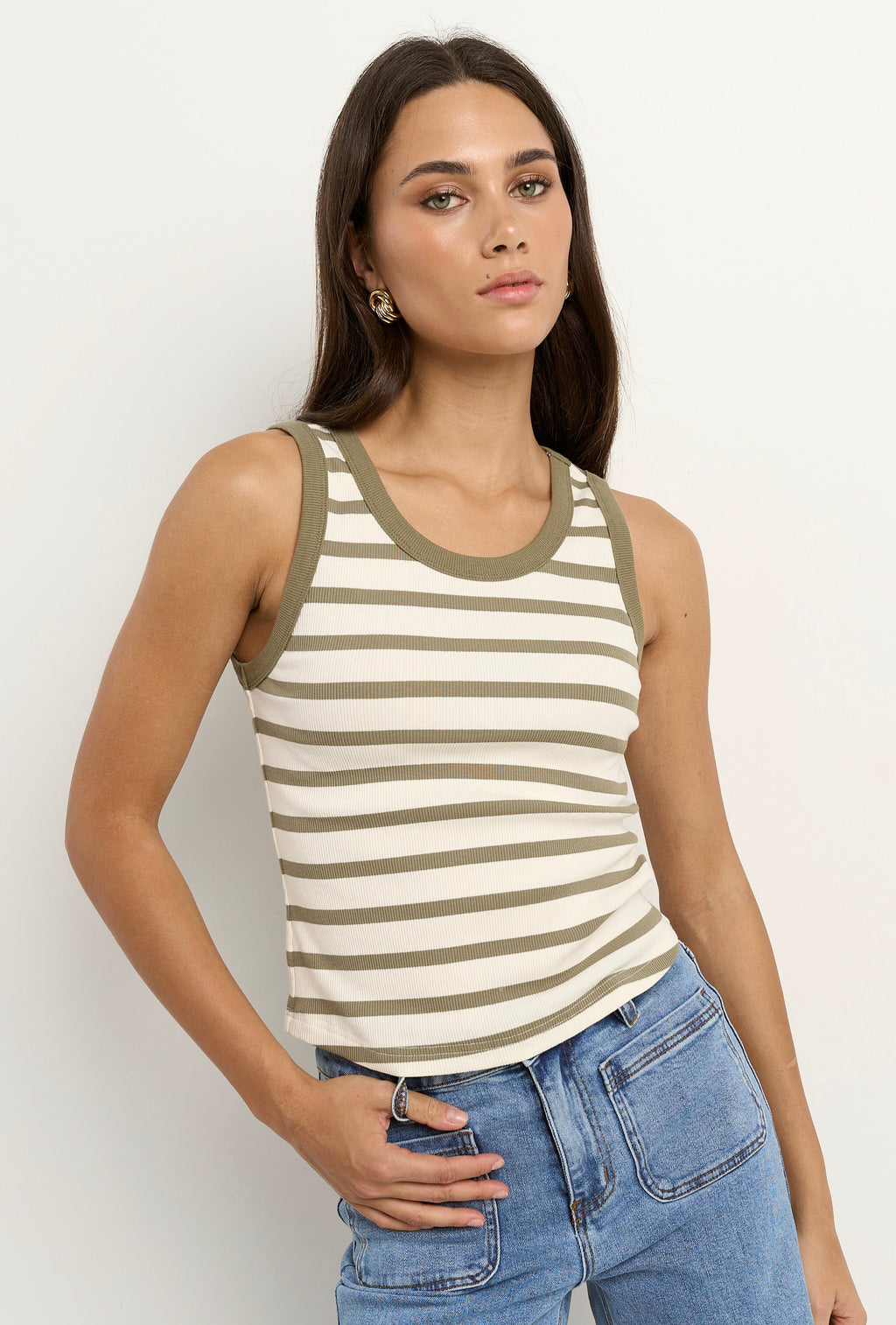 Cobble stripe cutaway tank