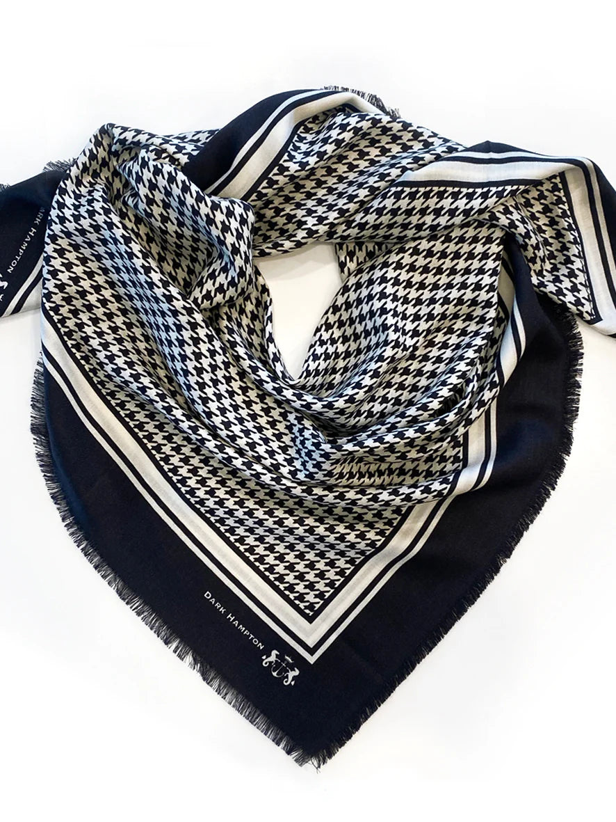 The Hunter Wool + Silk. Dark Hampton