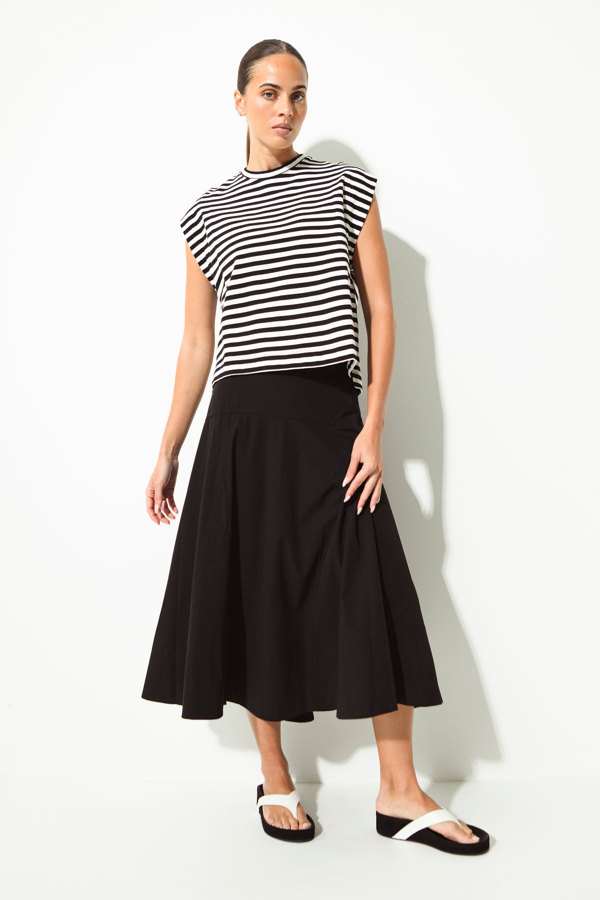 Tech Stretch Circular Midi Skirt Portofino Black- Lounge