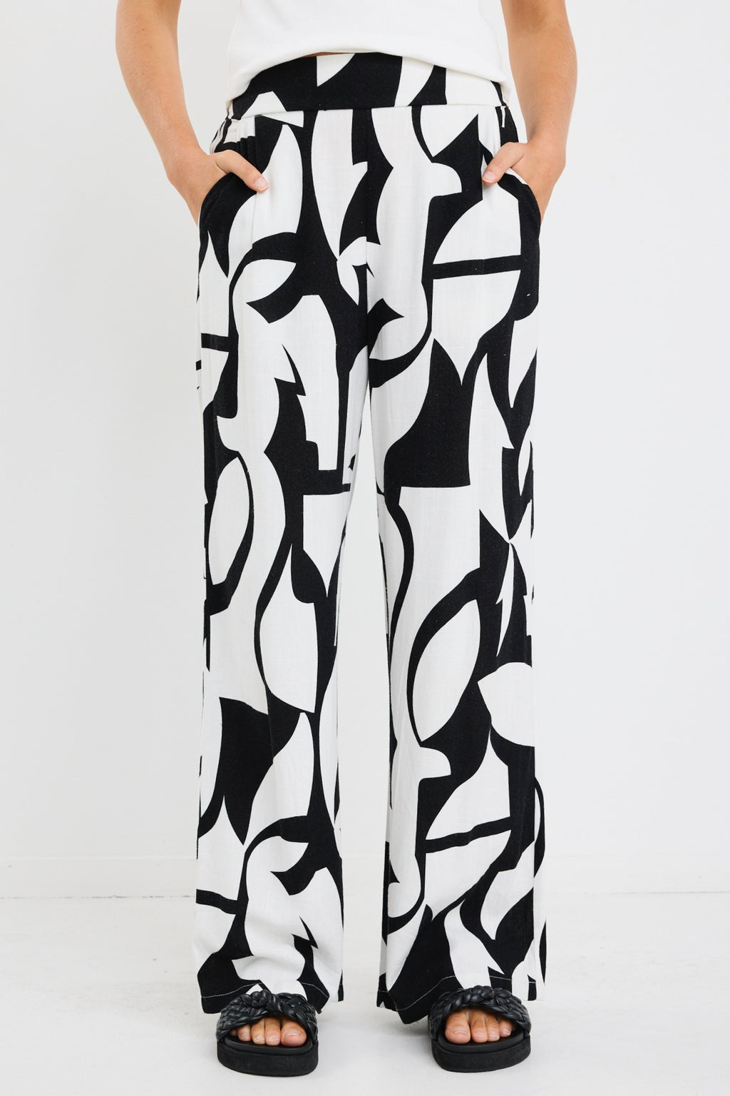 Metropolitan Black White Cutout Print Wide Leg Pants