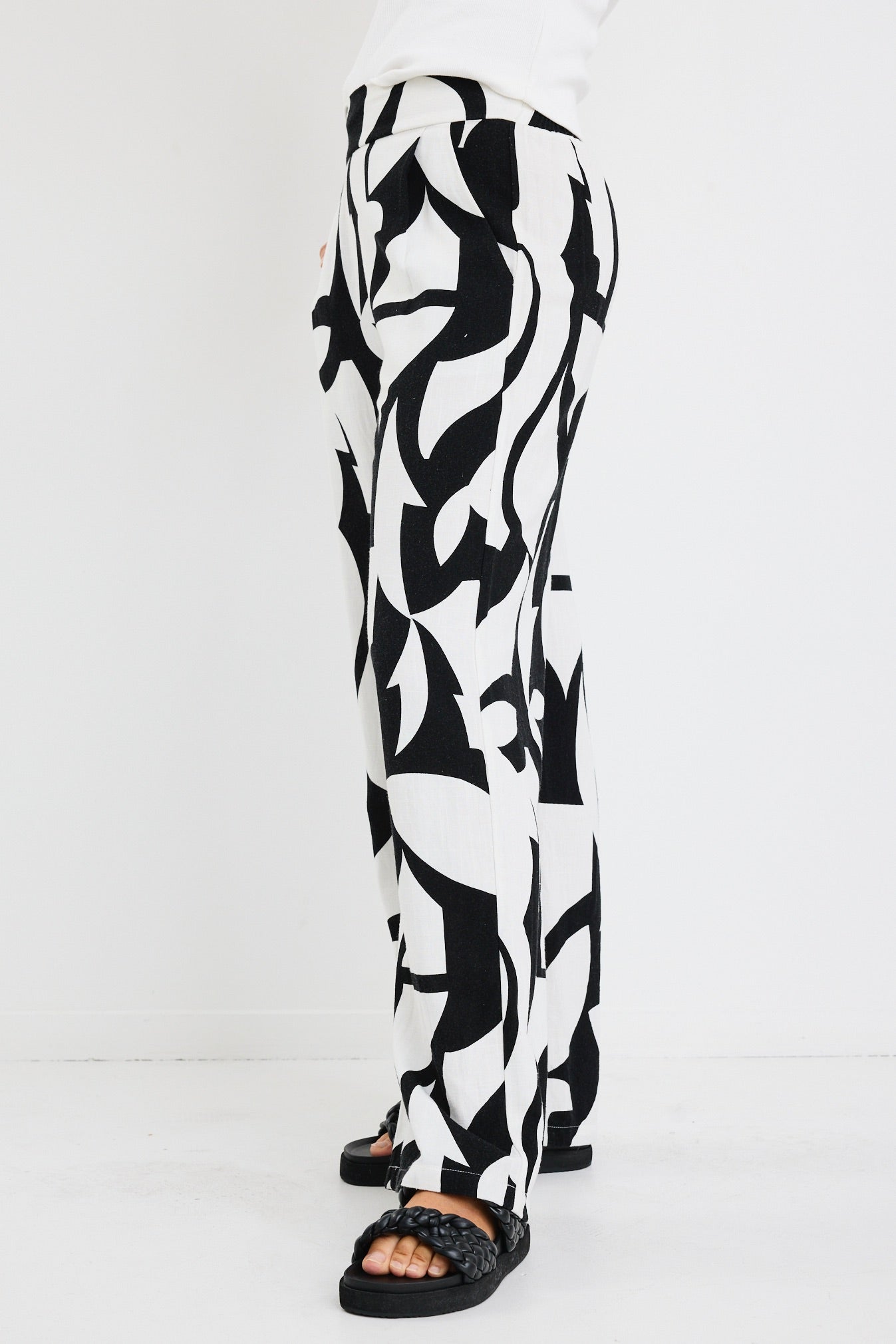 Metropolitan Black White Cutout Print Wide Leg Pants