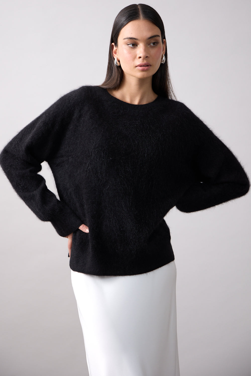 Cyra Crew Cashmere Sweater