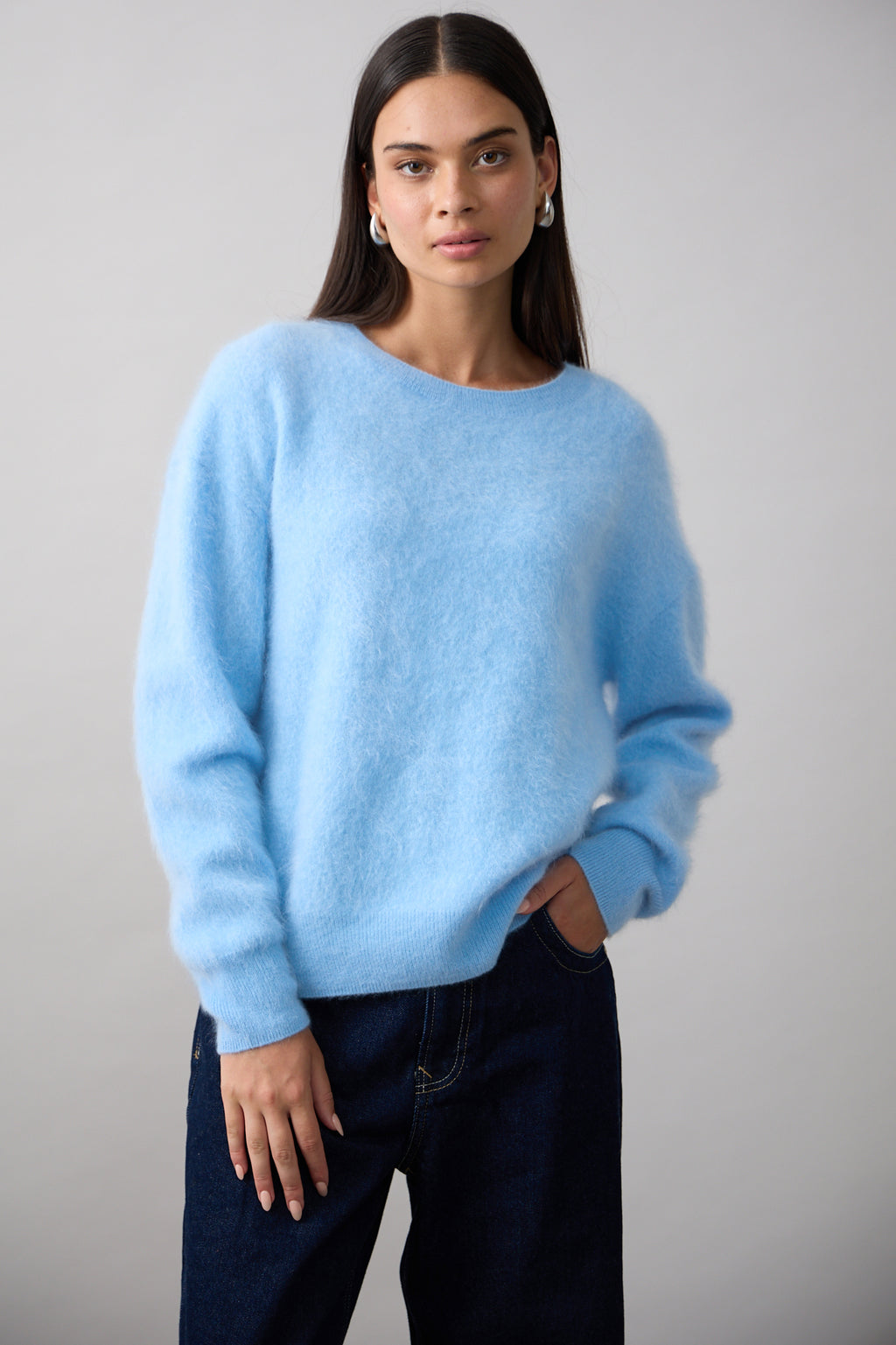 Cyra Crew Cashmere Sweater