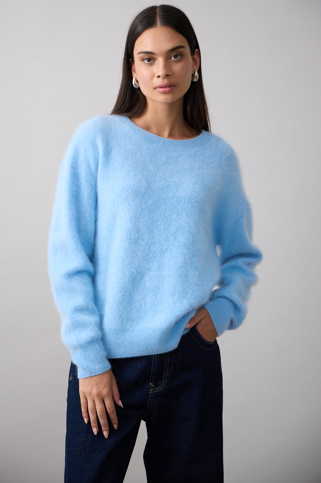 Cyra Crew Cashmere Sweater