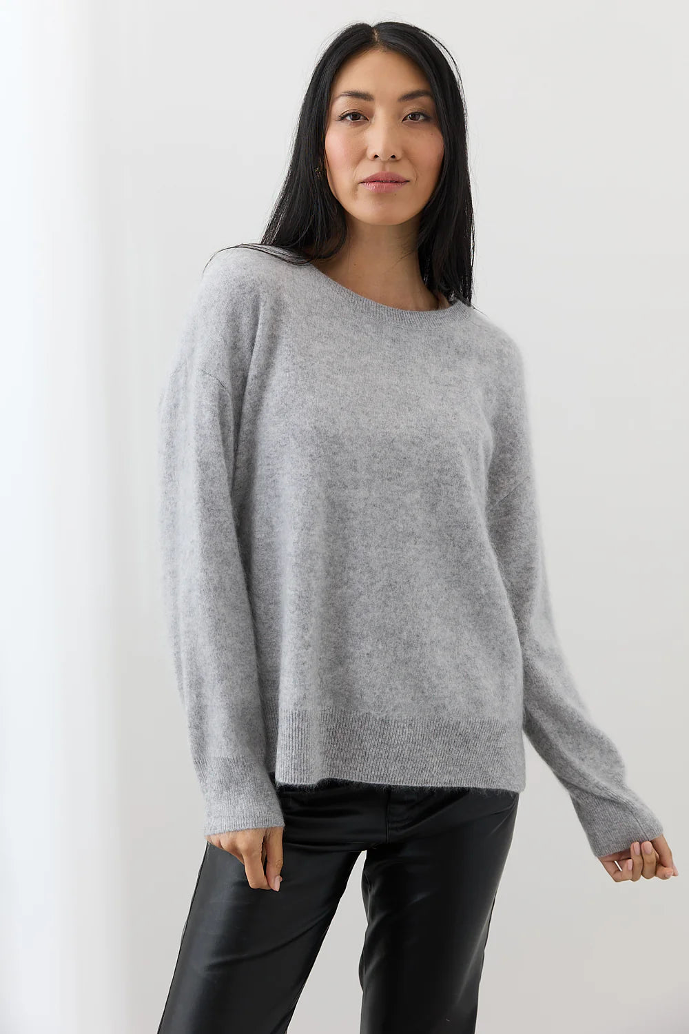 Cyra Crew Cashmere Sweater