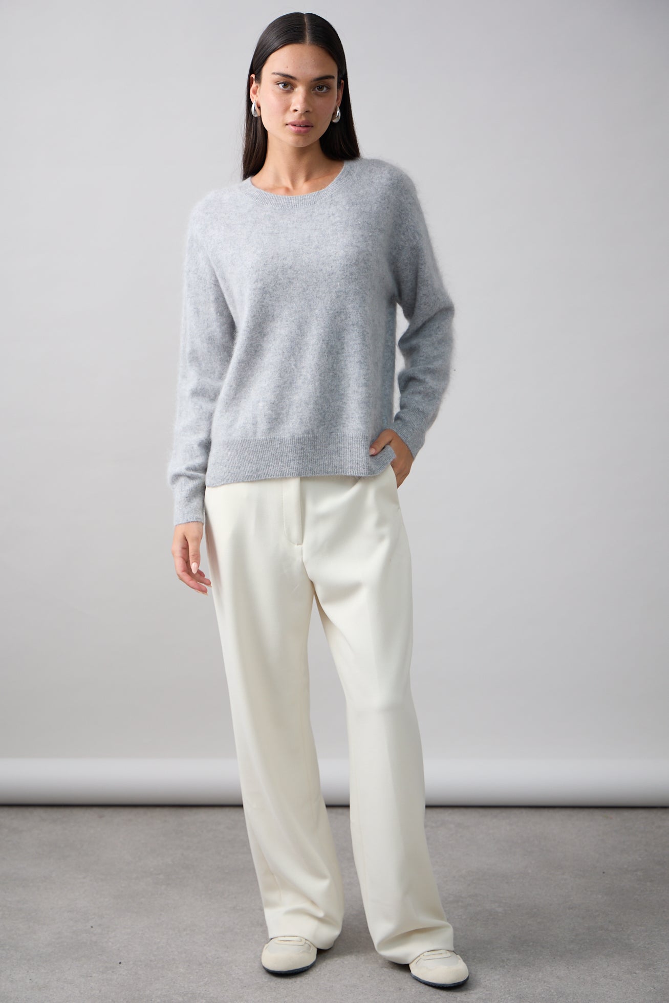Cyra Crew Cashmere Sweater