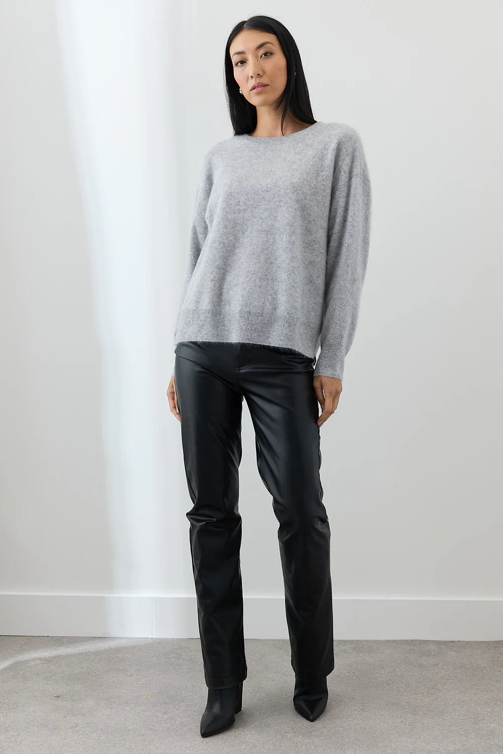 Cyra Crew Cashmere Sweater