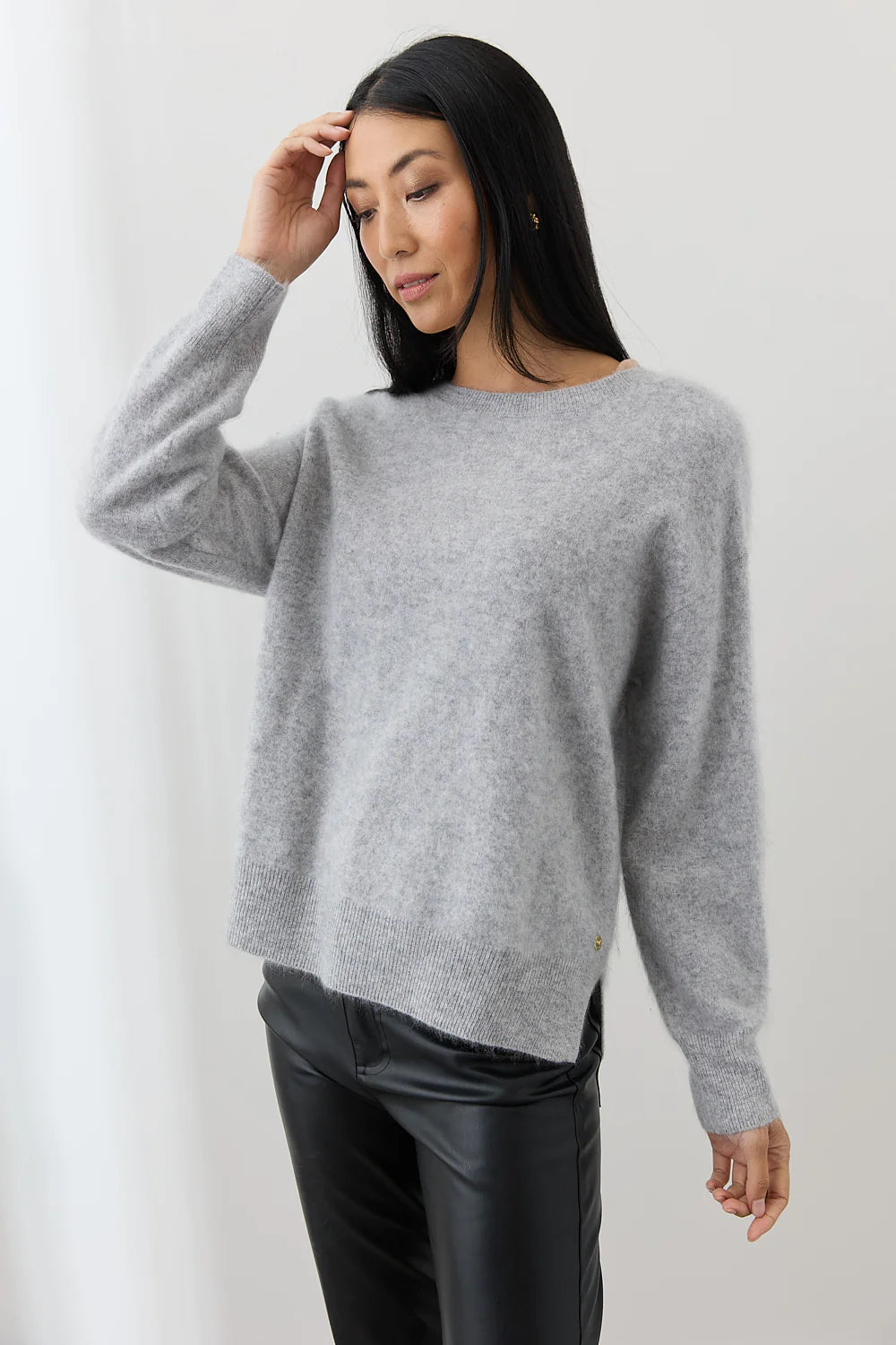 Cyra Crew Cashmere Sweater
