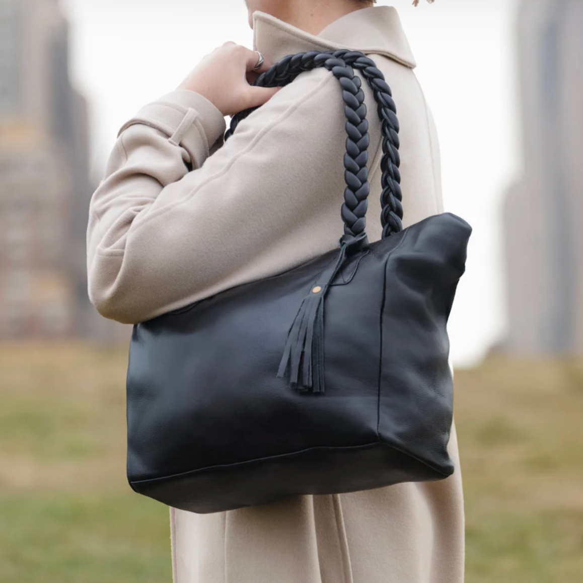 Furmoo Giddy Leather tote