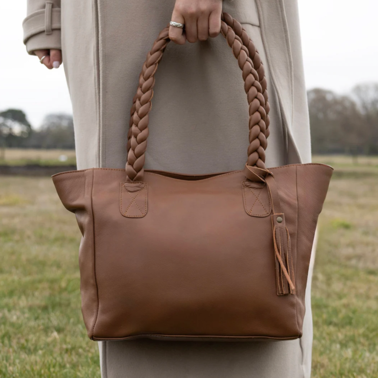 Furmoo Giddy Leather tote