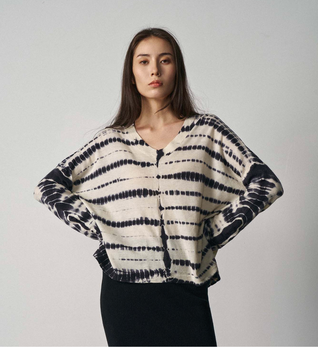 N.2119D FINE KNIT SUMMER DYE V-NECK Alegar