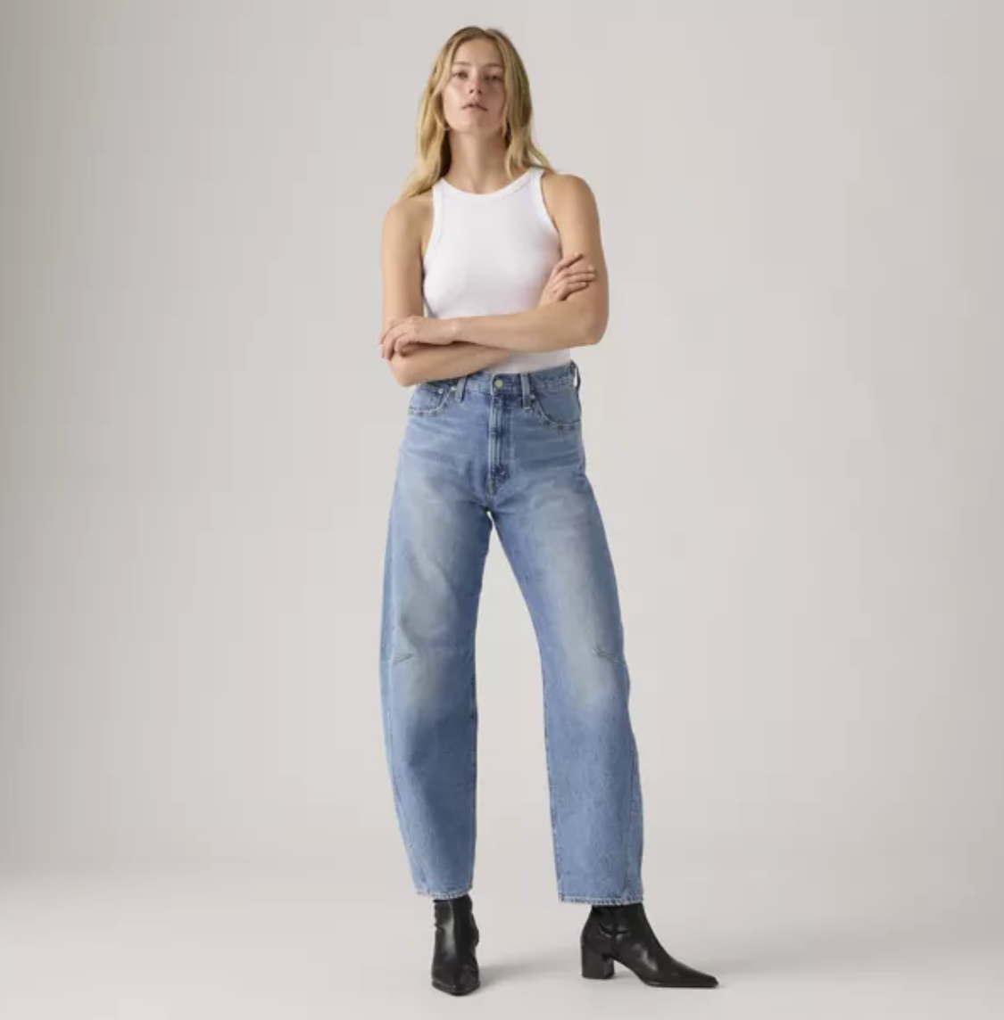 LEVI'S® WOMEN'S CINCH BARREL JEANS