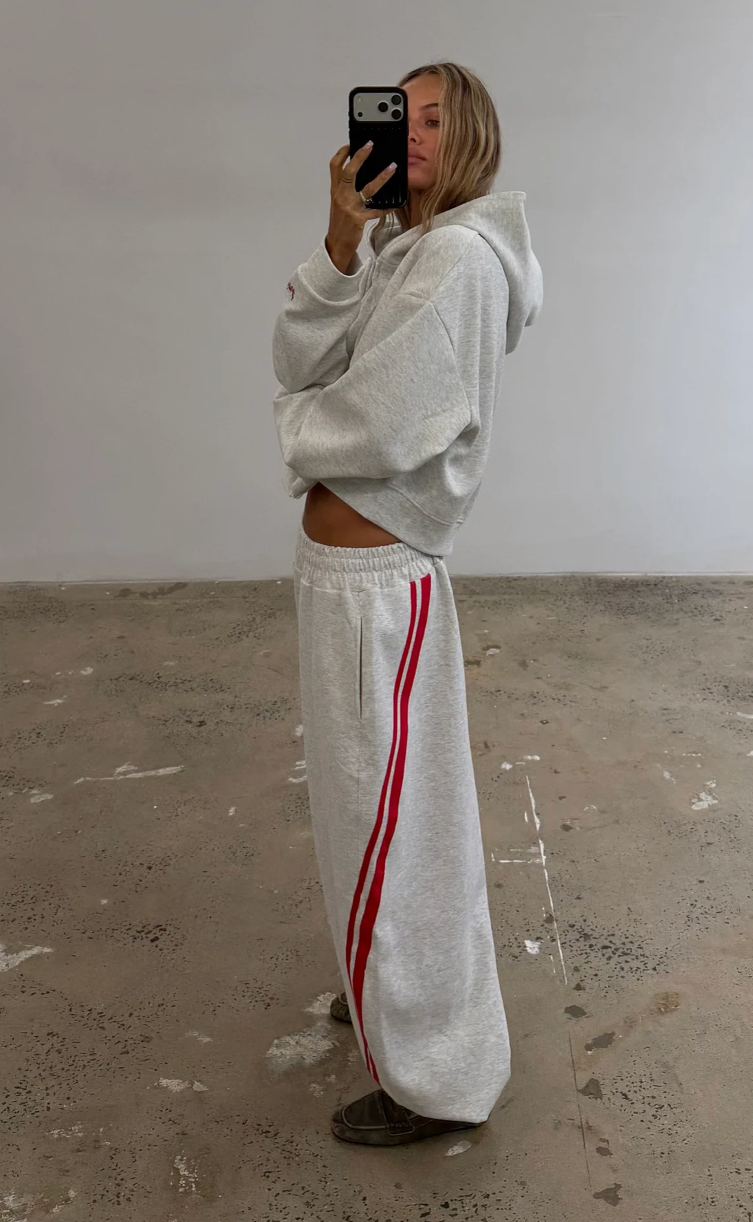 SŚAINT Barrel Trackpant - Grey/Red