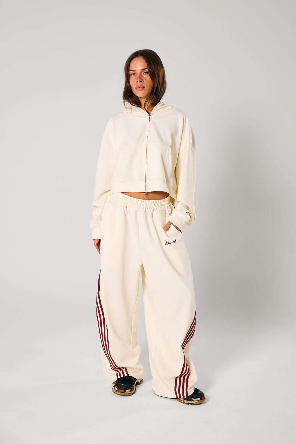 SŚAINT Cropped Hood Butter