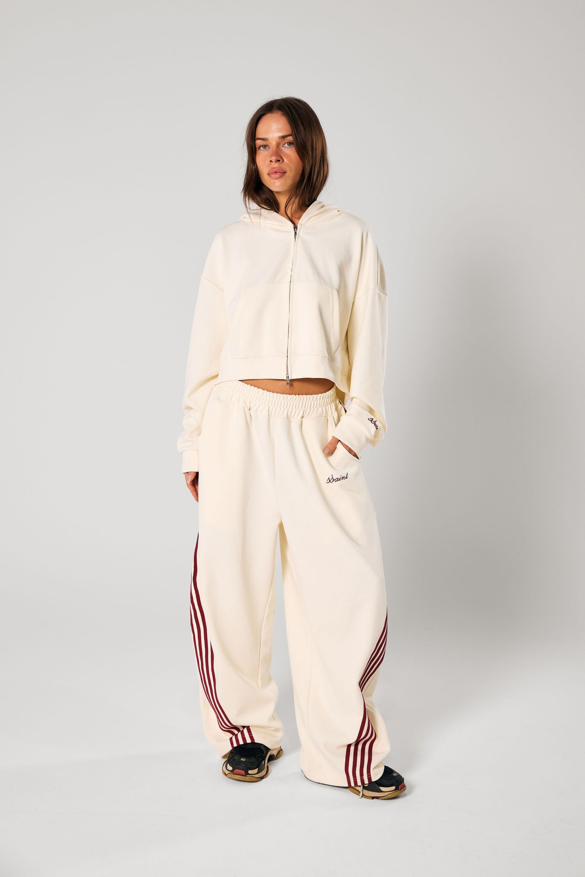 SŚAINT Cropped Hood Butter