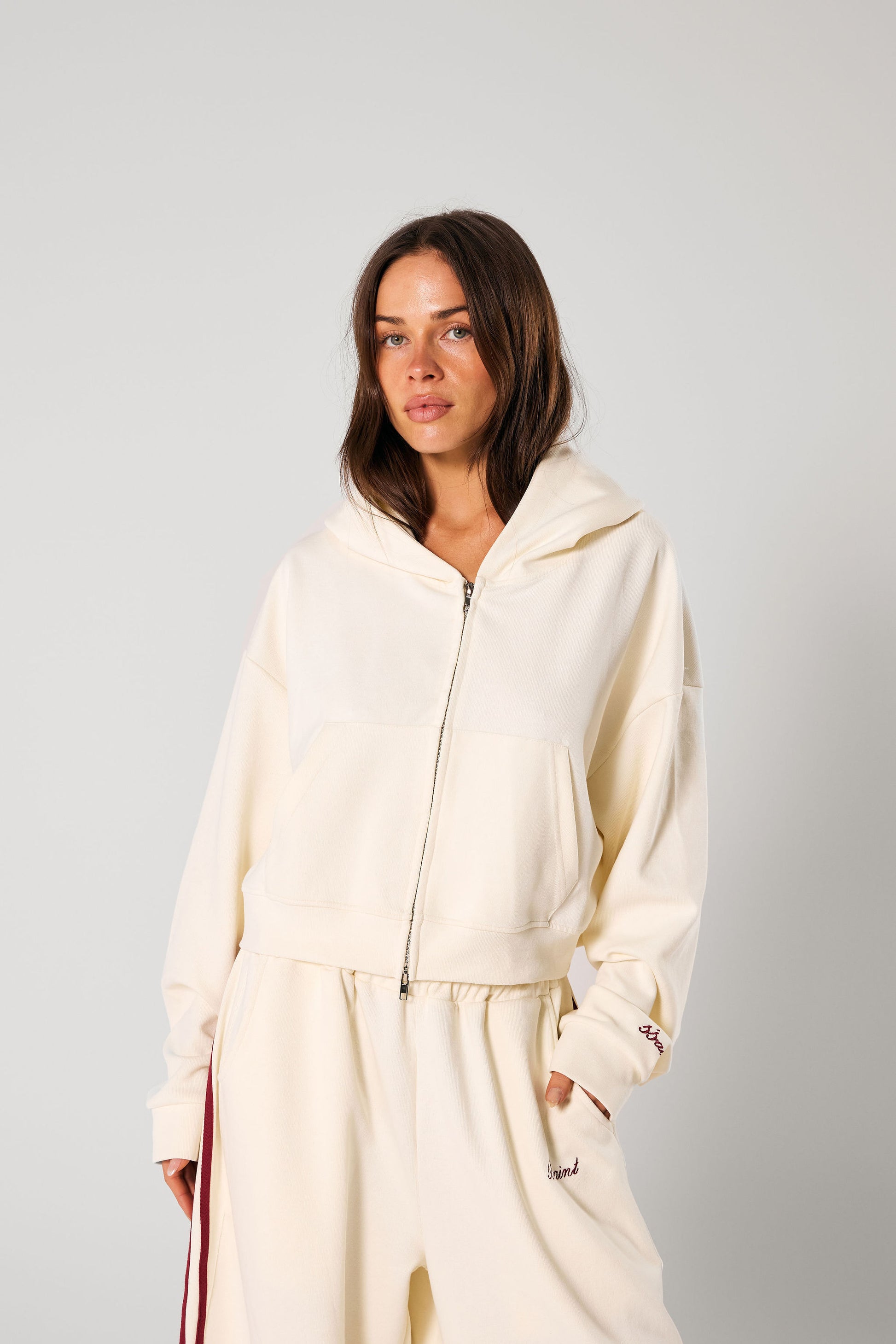 SŚAINT Cropped Hood Butter