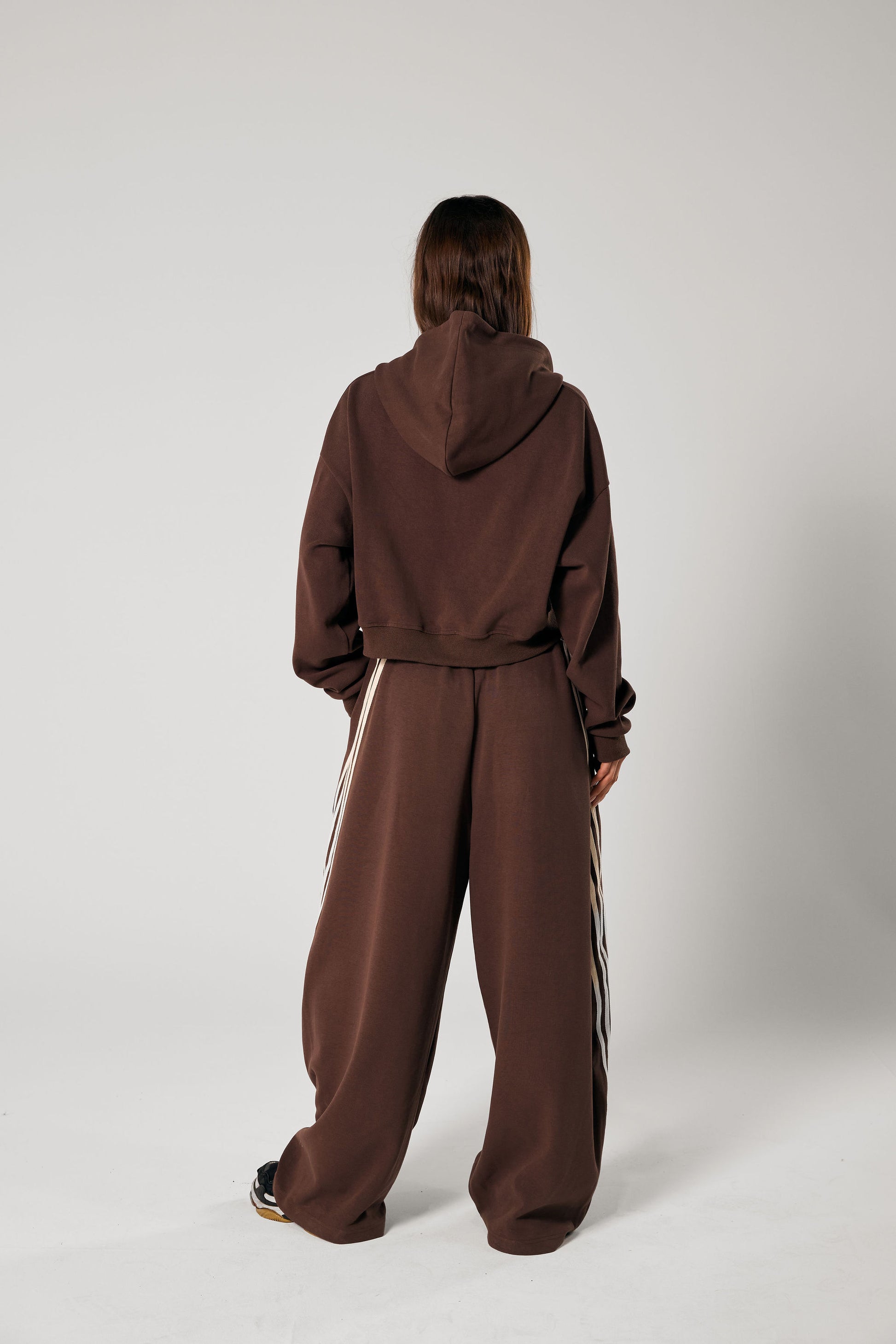 SŚAINT Zip Jumper Brown