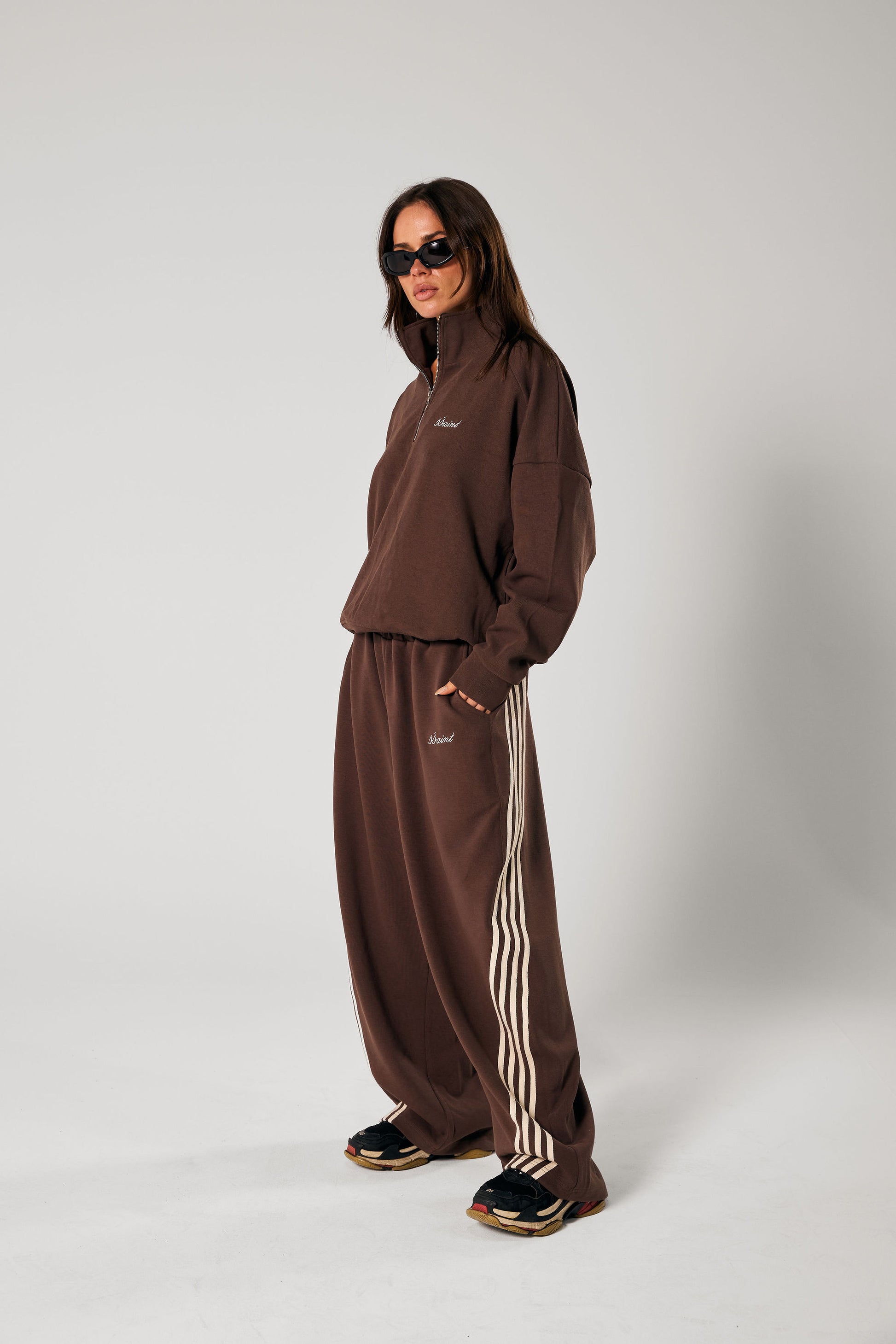 SŚAINT Zip Jumper Brown