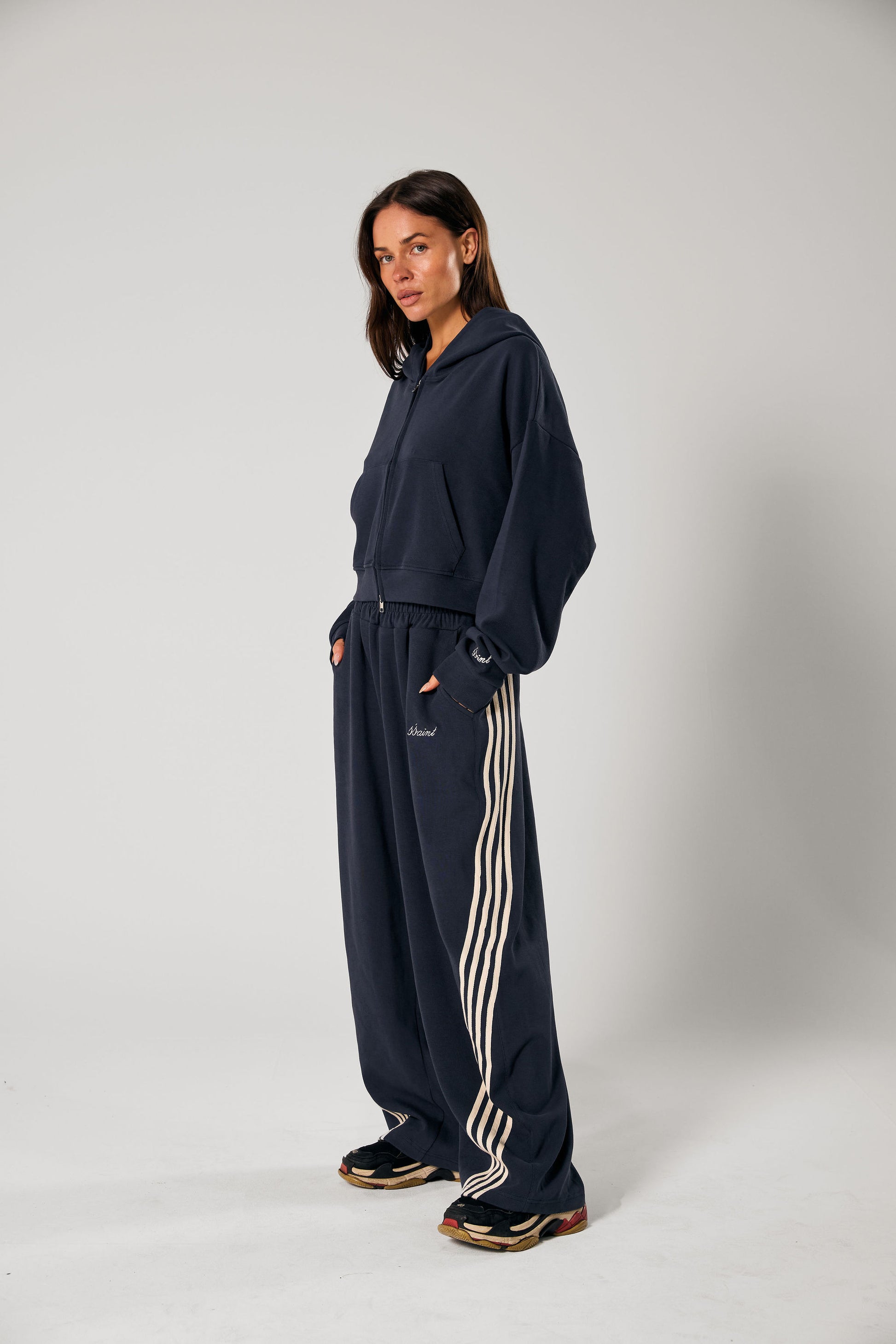 SŚAINT Cropped Hood Navy