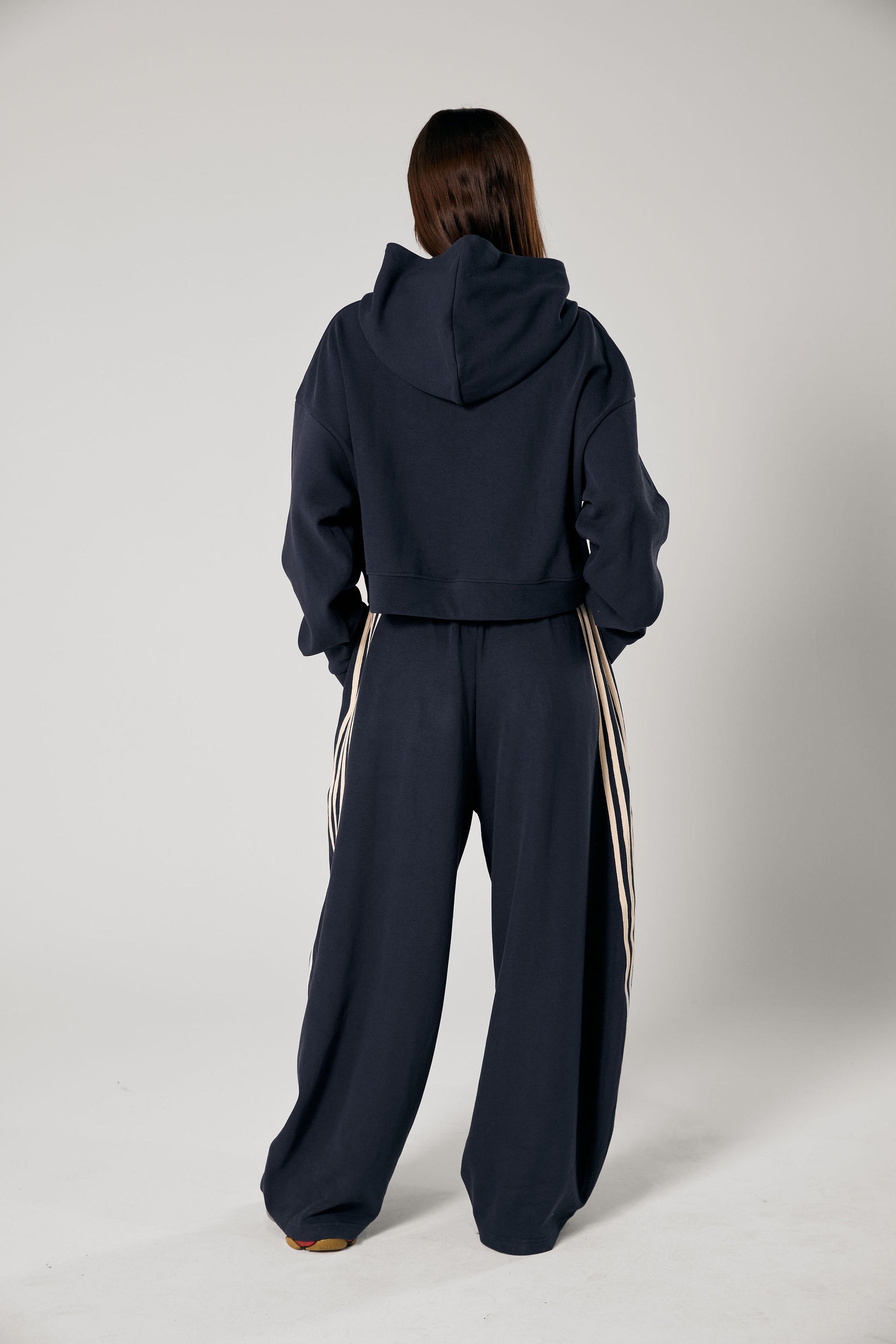 SŚAINT Cropped Hood Navy