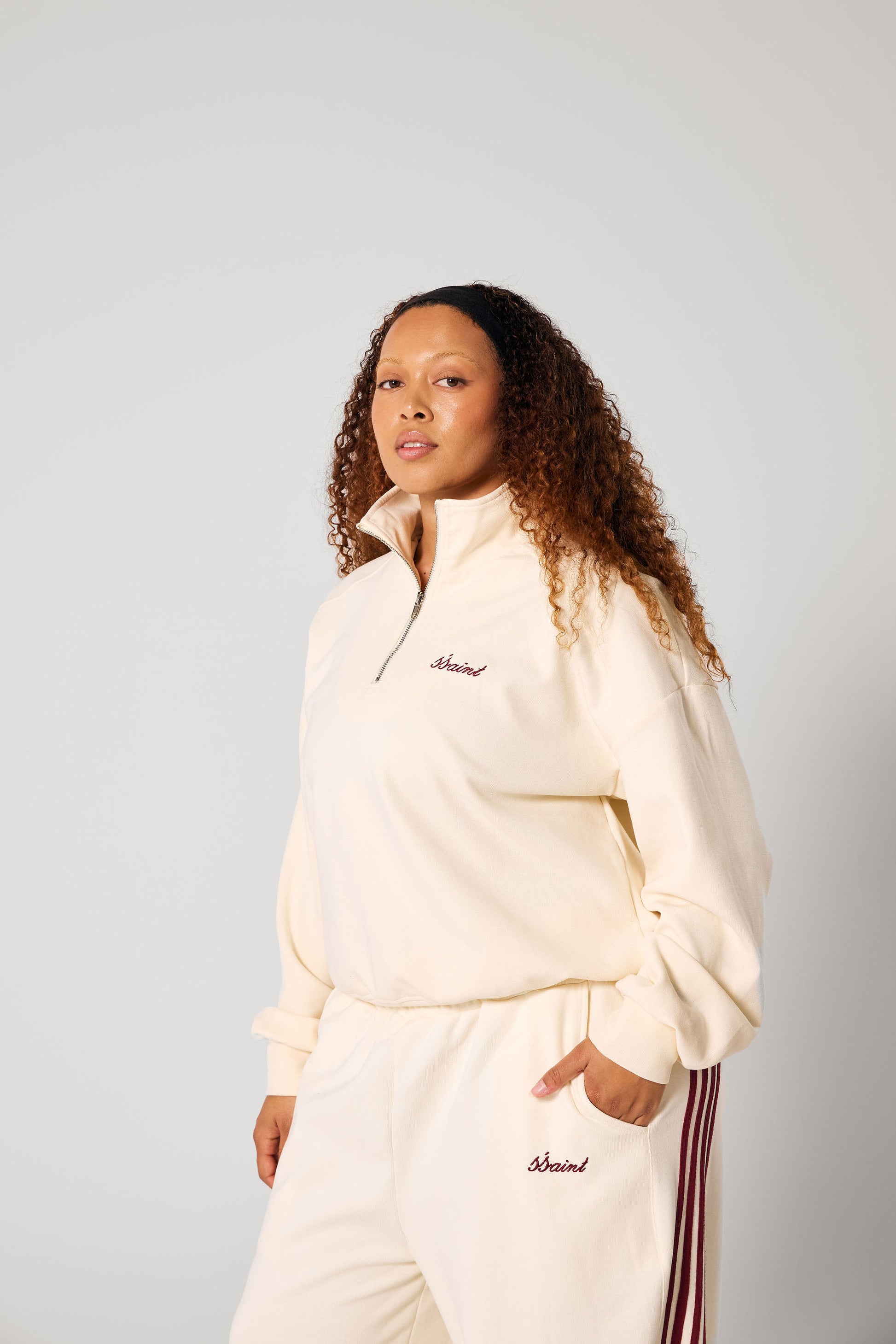 SŚAINT Cropped Hood Butter