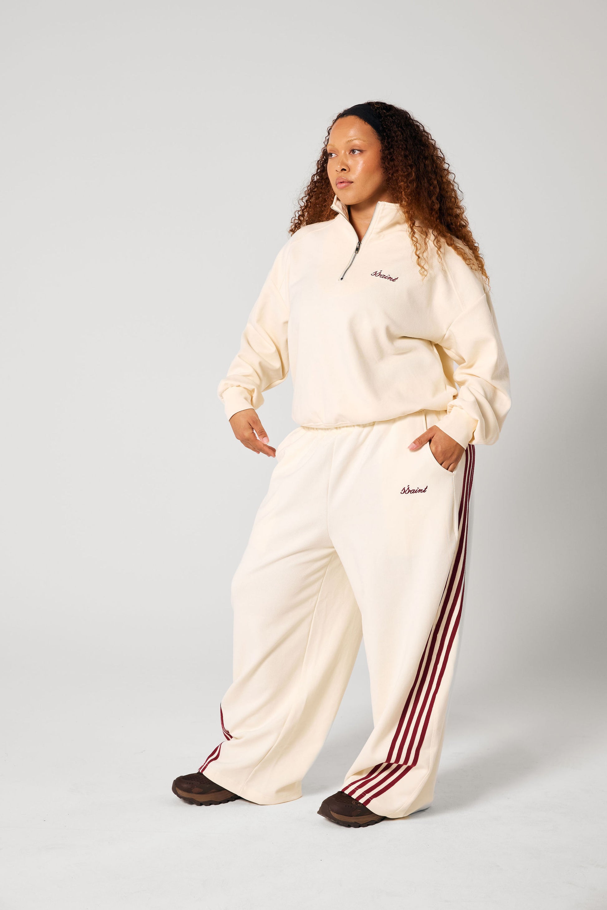 SŚAINT Cropped Hood Butter