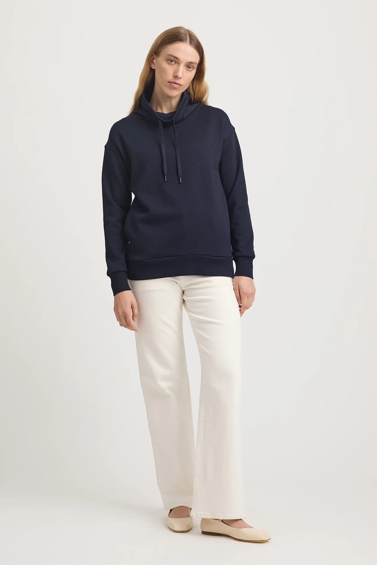 Lounge Funnel Neck in French Navy