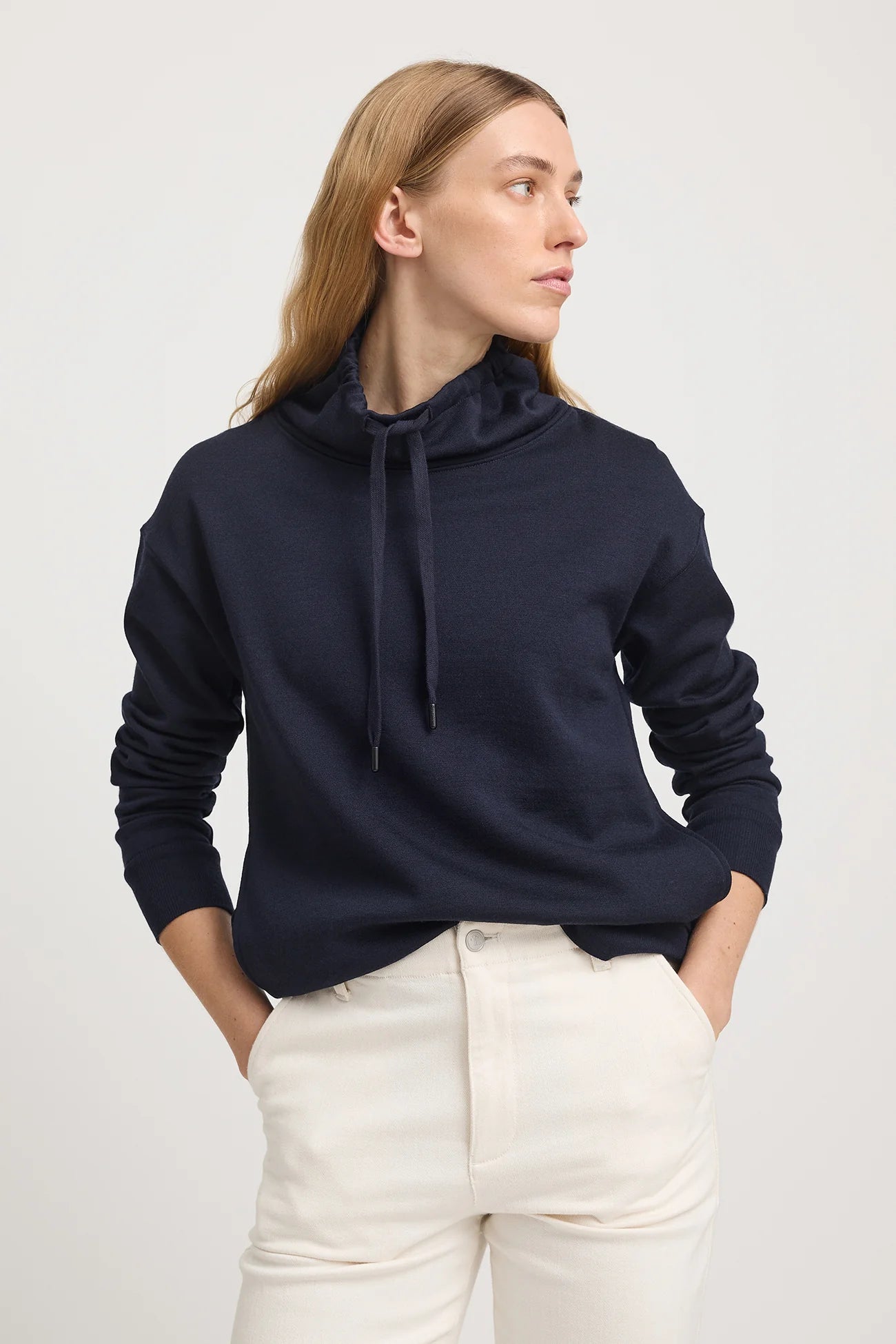 Lounge Funnel Neck in French Navy