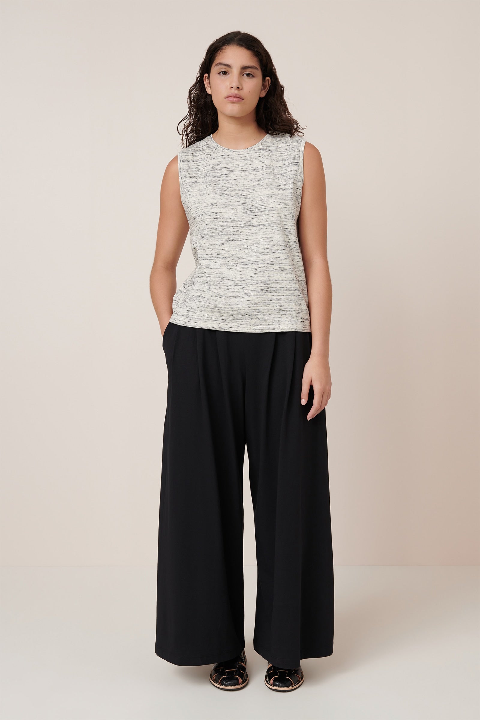 Singlet Top Marble Kowtow