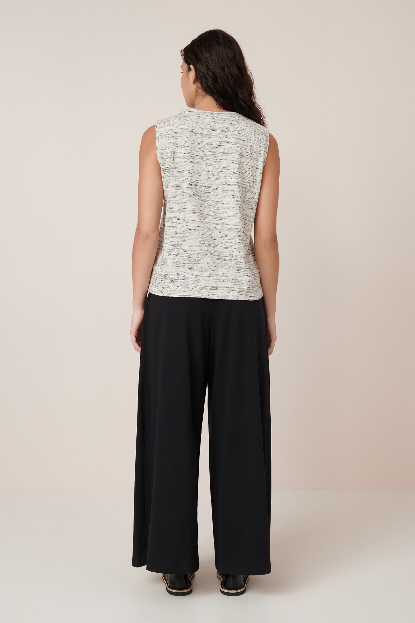 Singlet Top Marble Kowtow