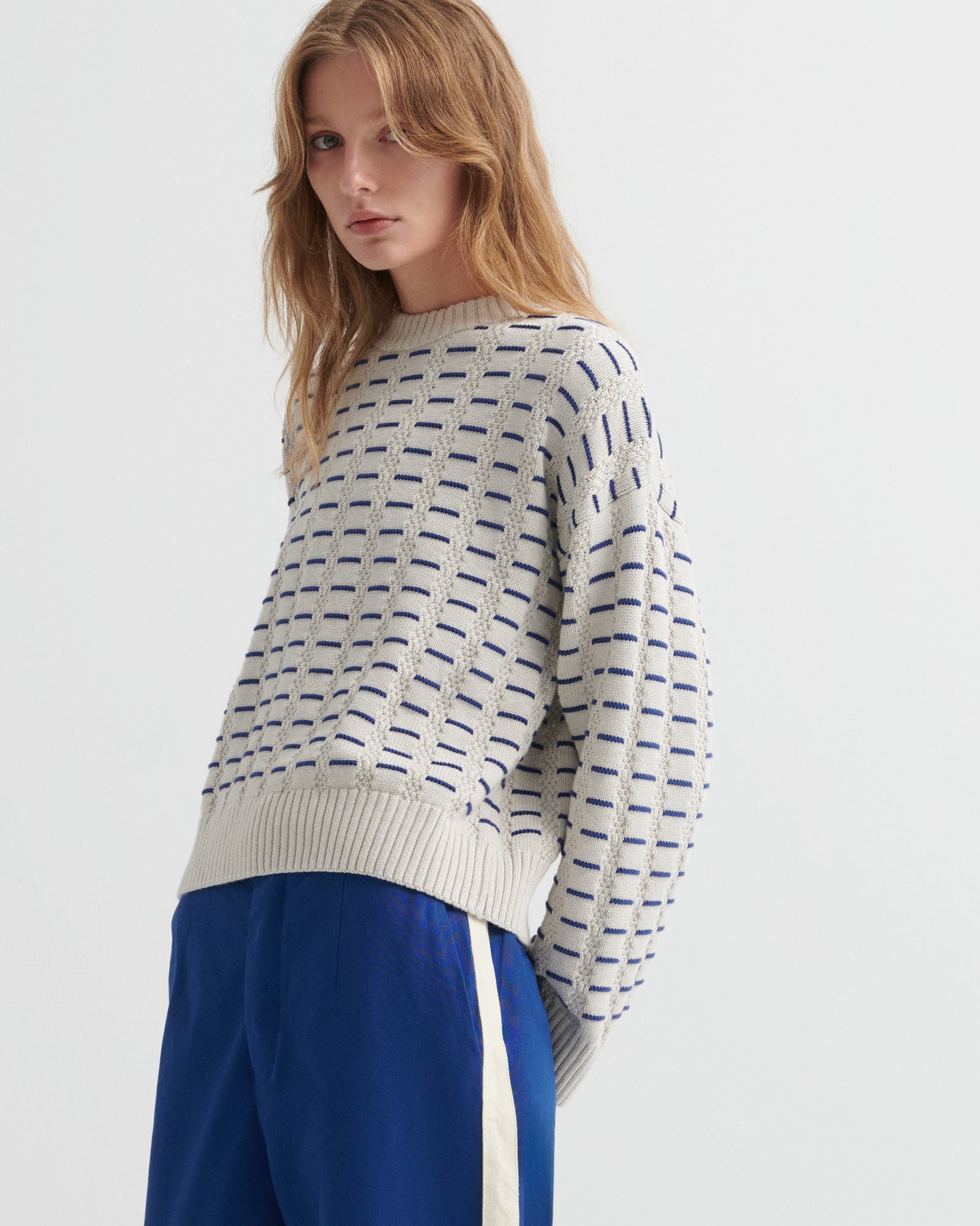 Thread jumper Kowtow