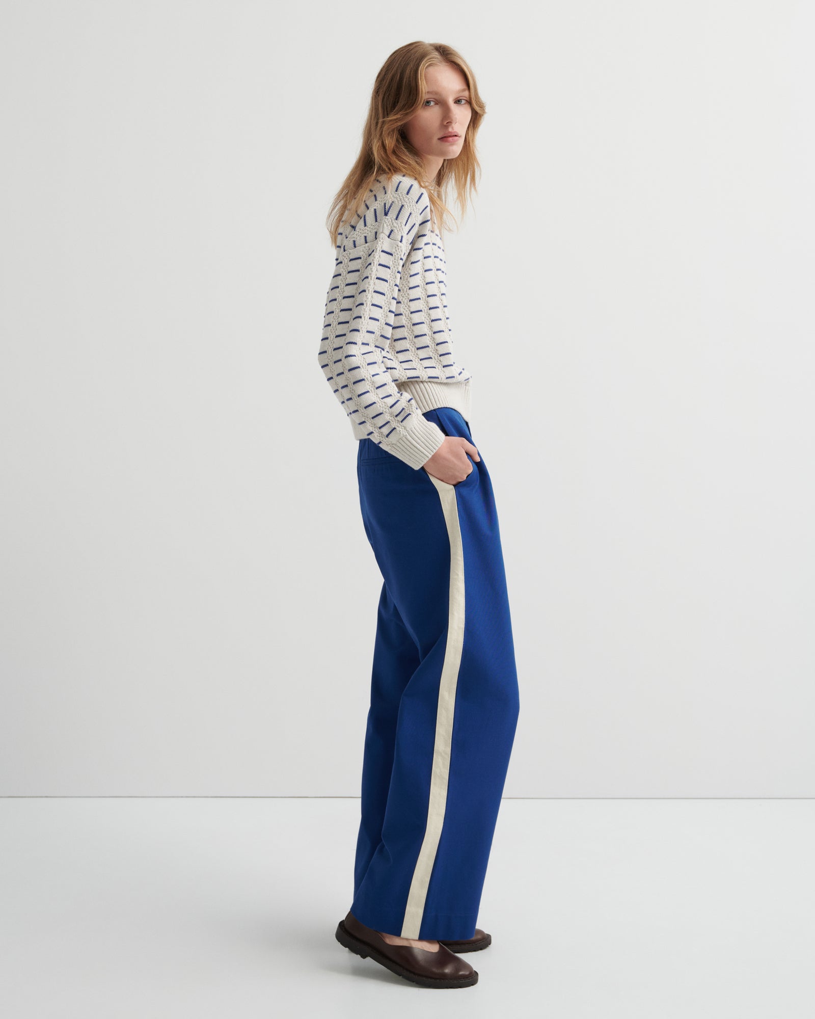 Thread jumper Kowtow