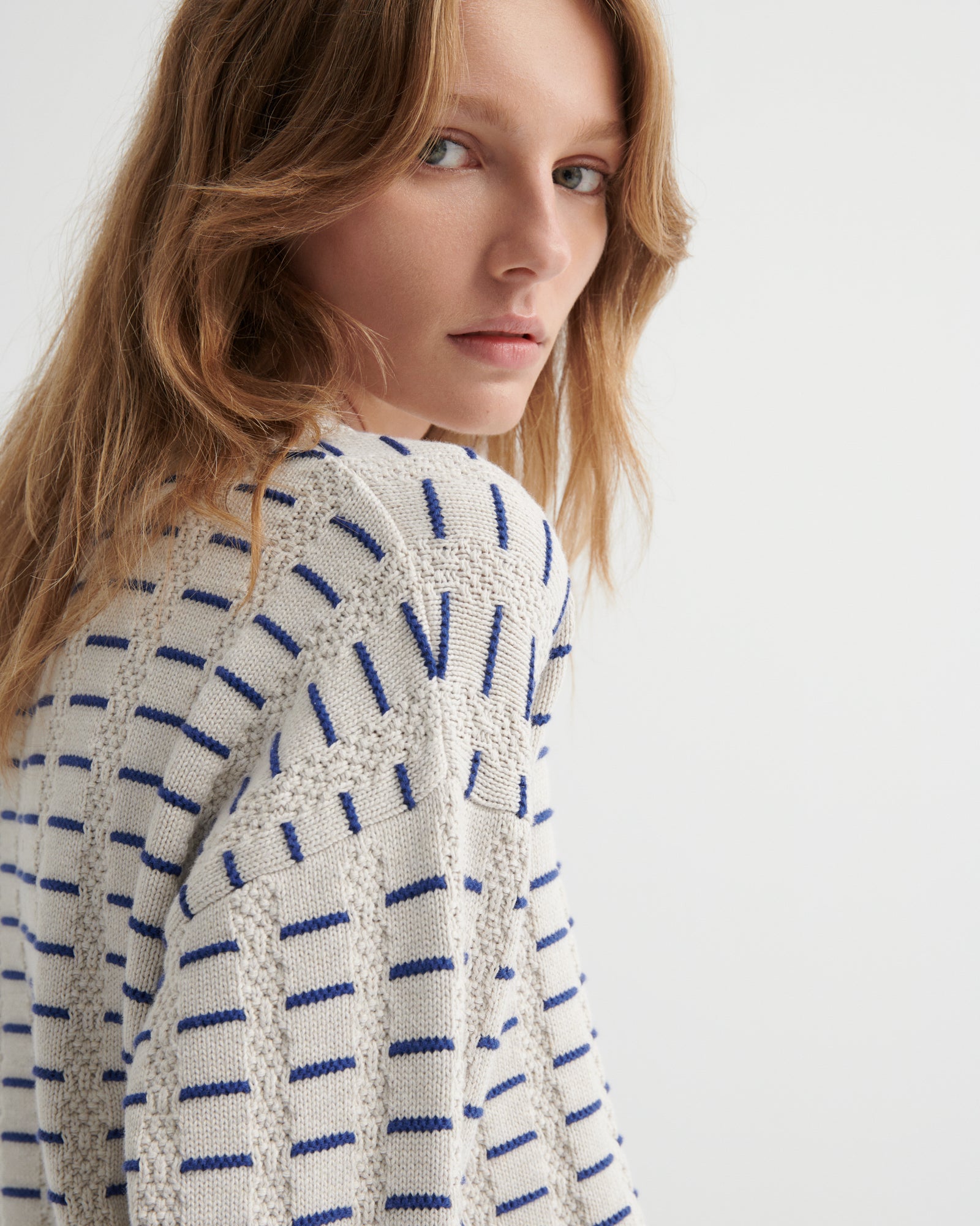 Thread jumper Kowtow