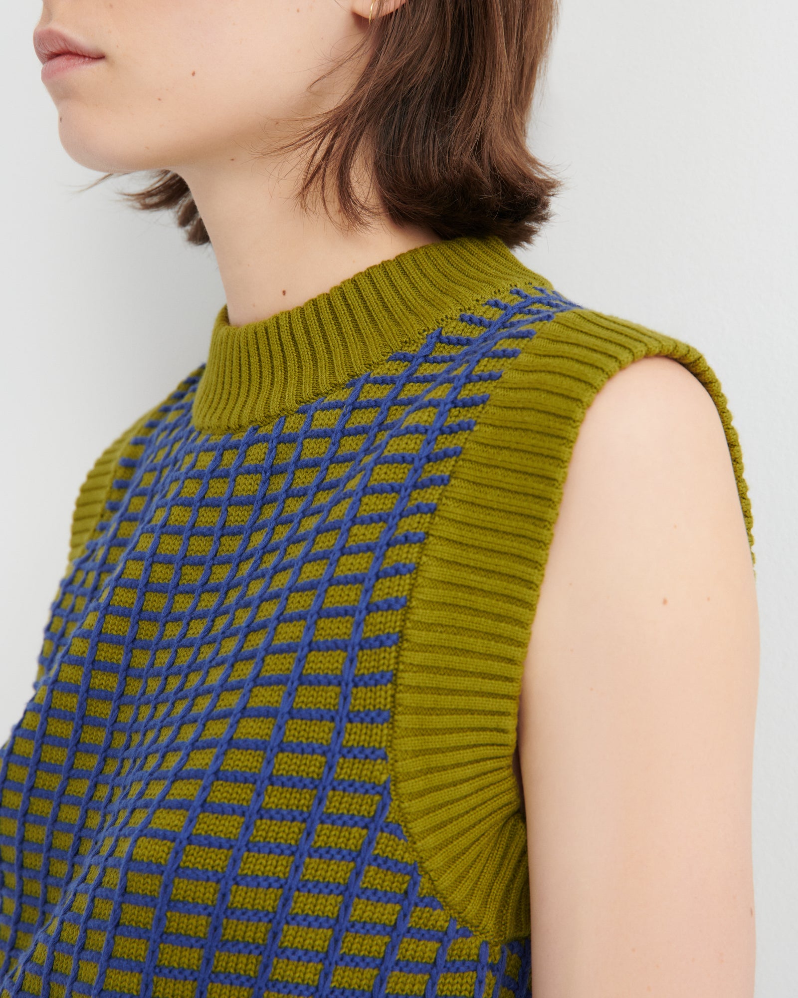 Grid Vest Kowtow