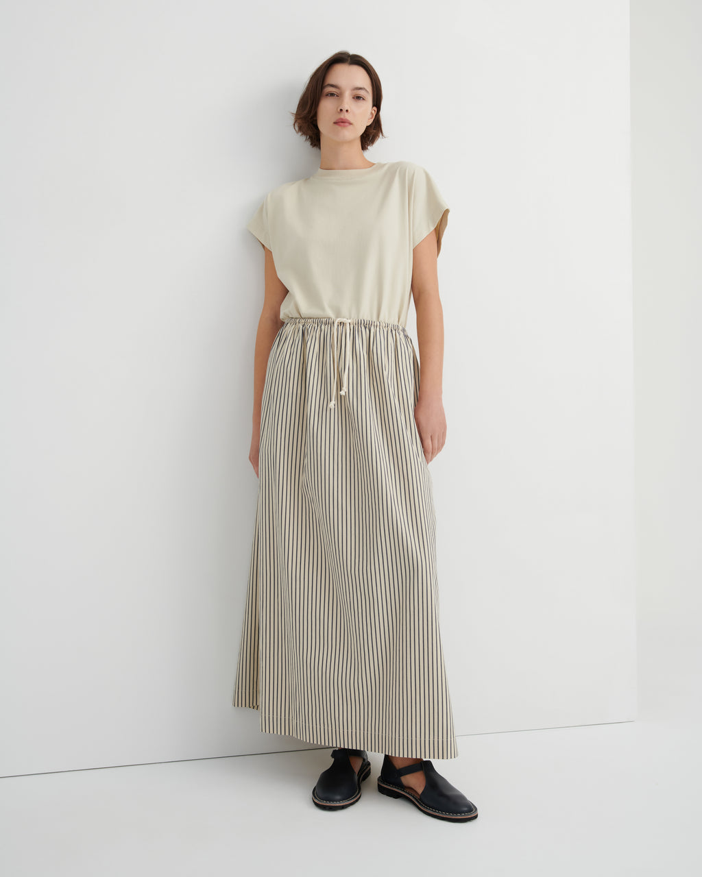 Linear Skirt - Kowtow