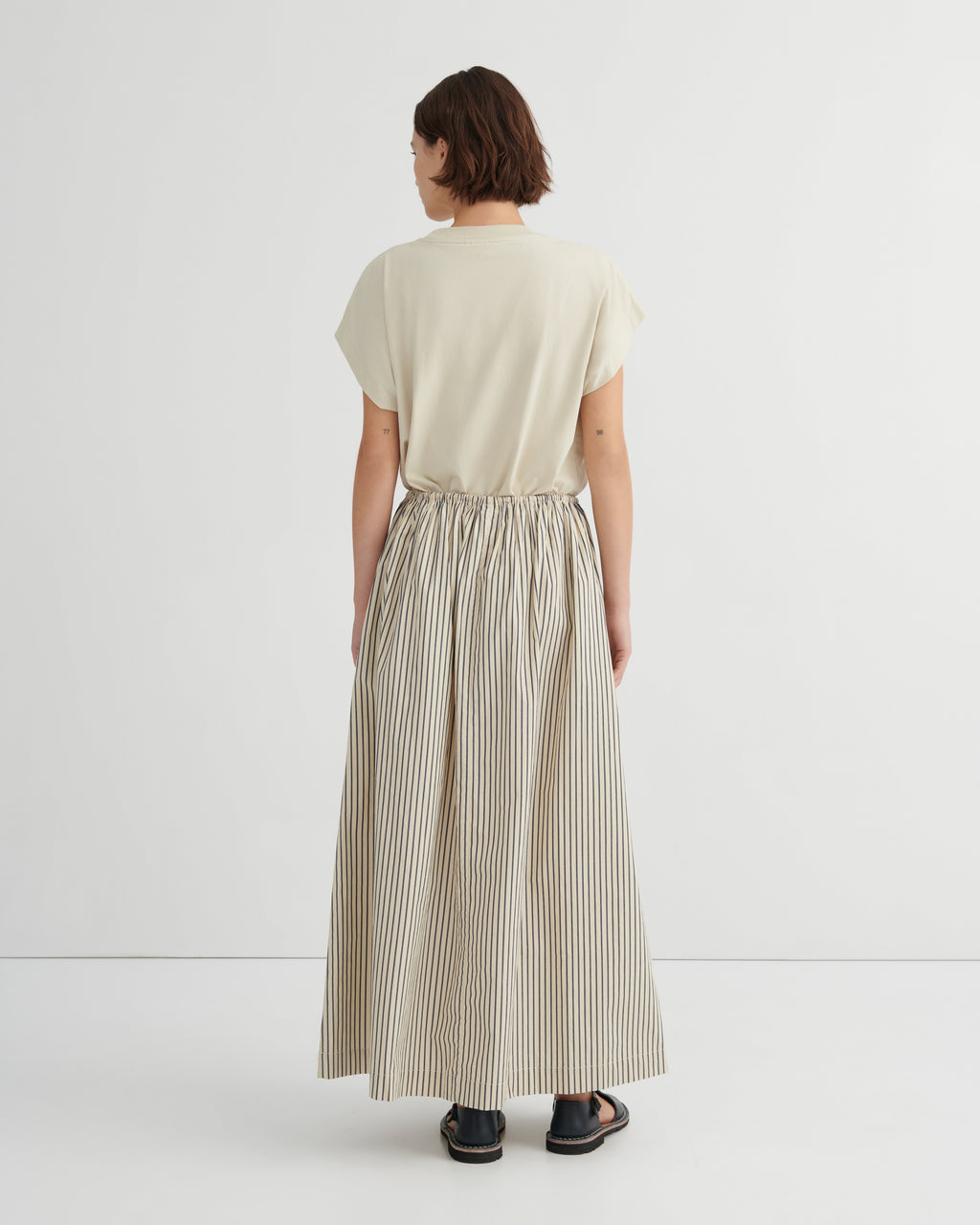 Linear Skirt - Kowtow