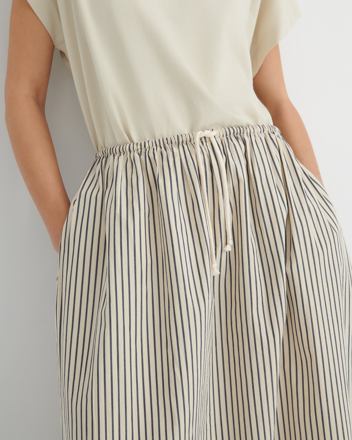 Linear Skirt - Kowtow
