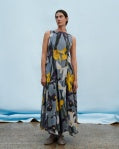 Signify Dress. Kowtow