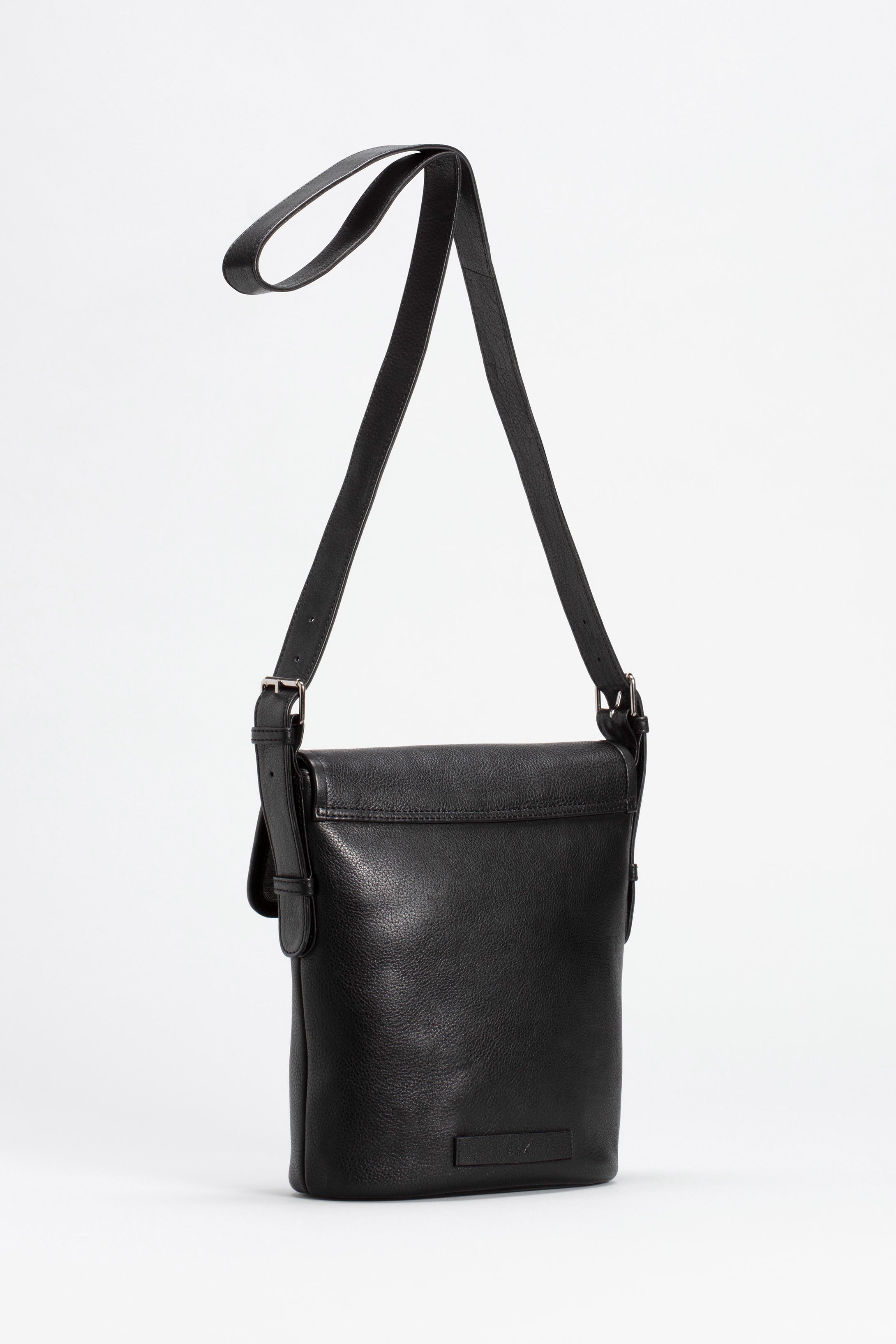Teo Bag in Black or Tan