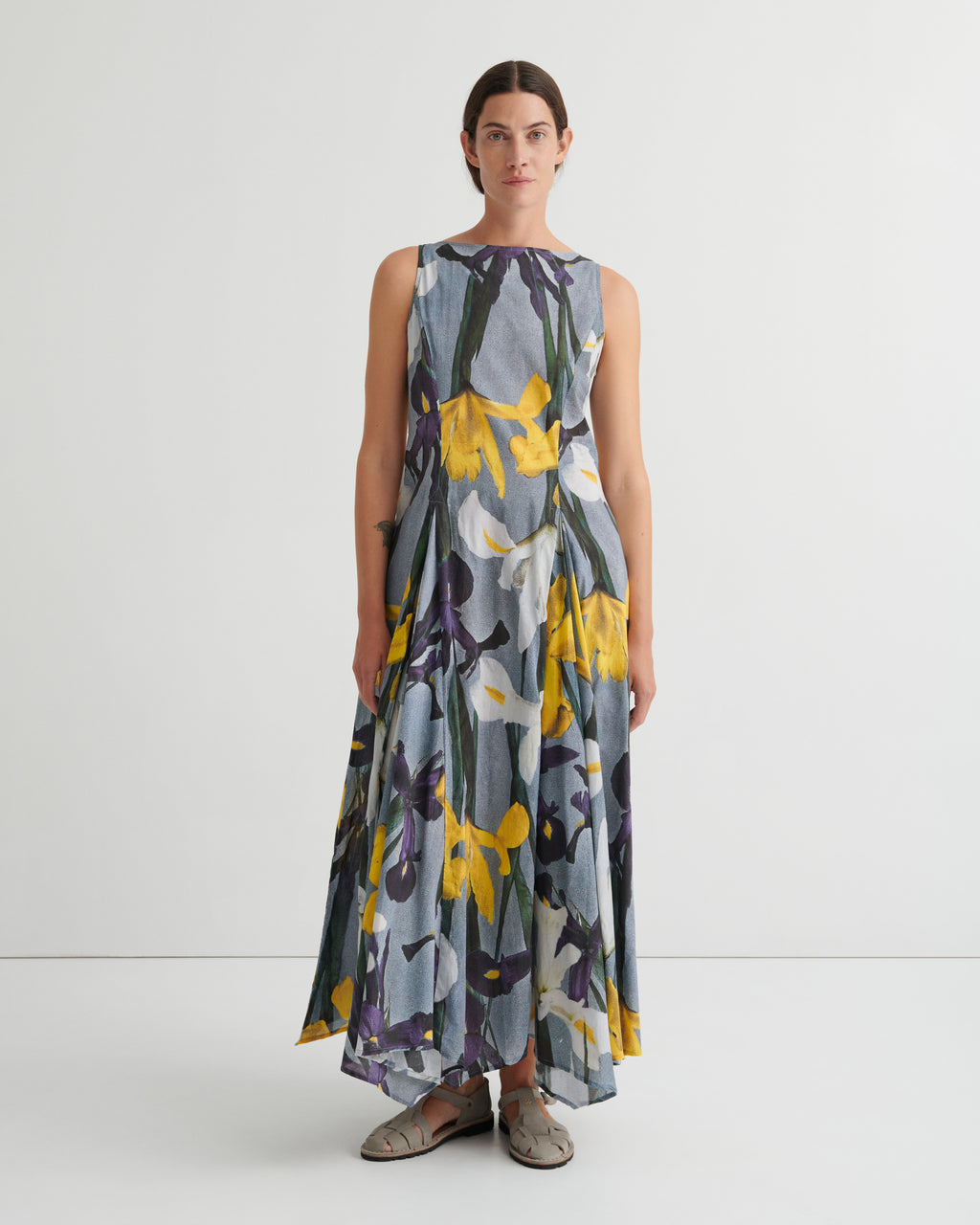 Signify Dress. Kowtow