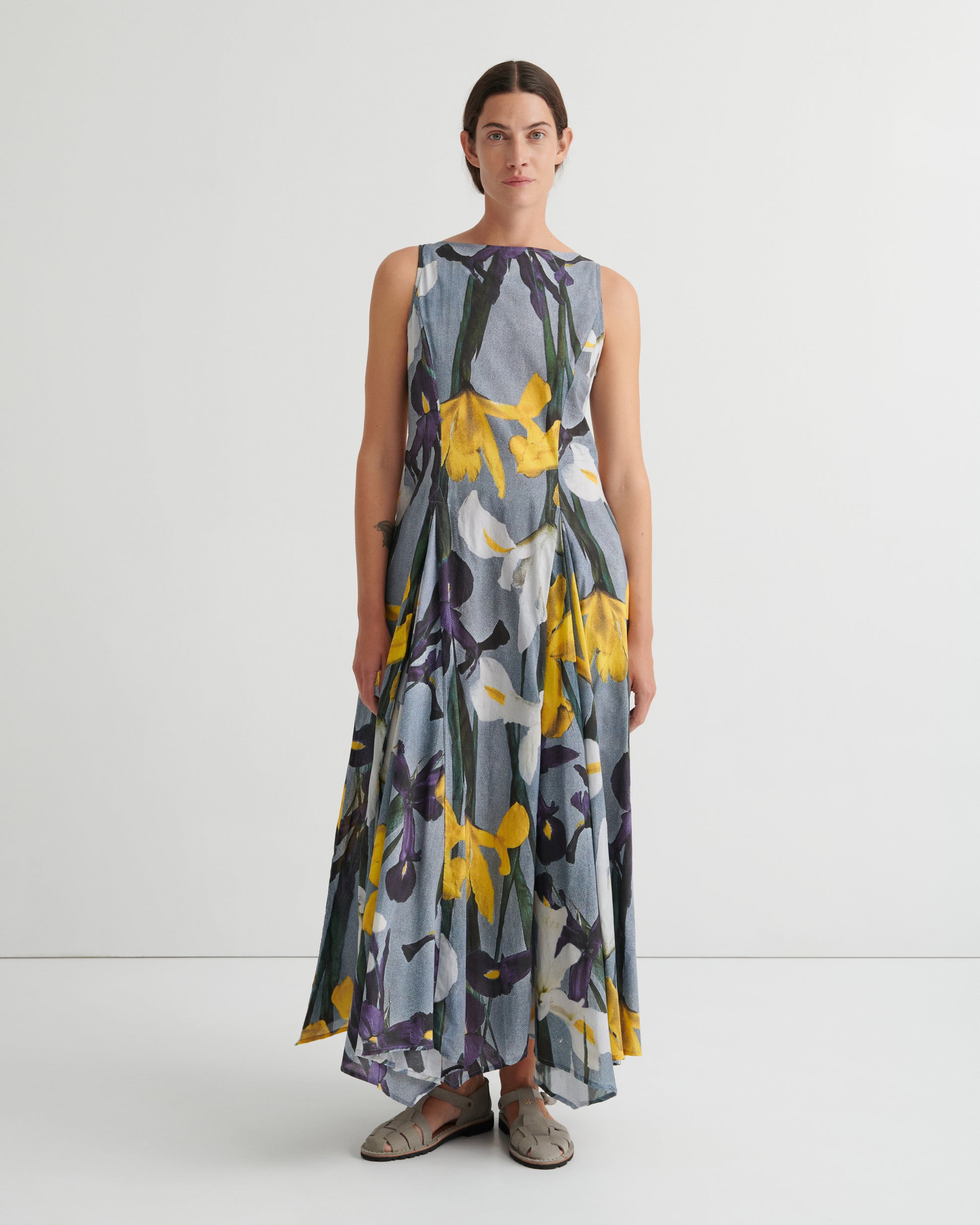 Signify Dress. Kowtow