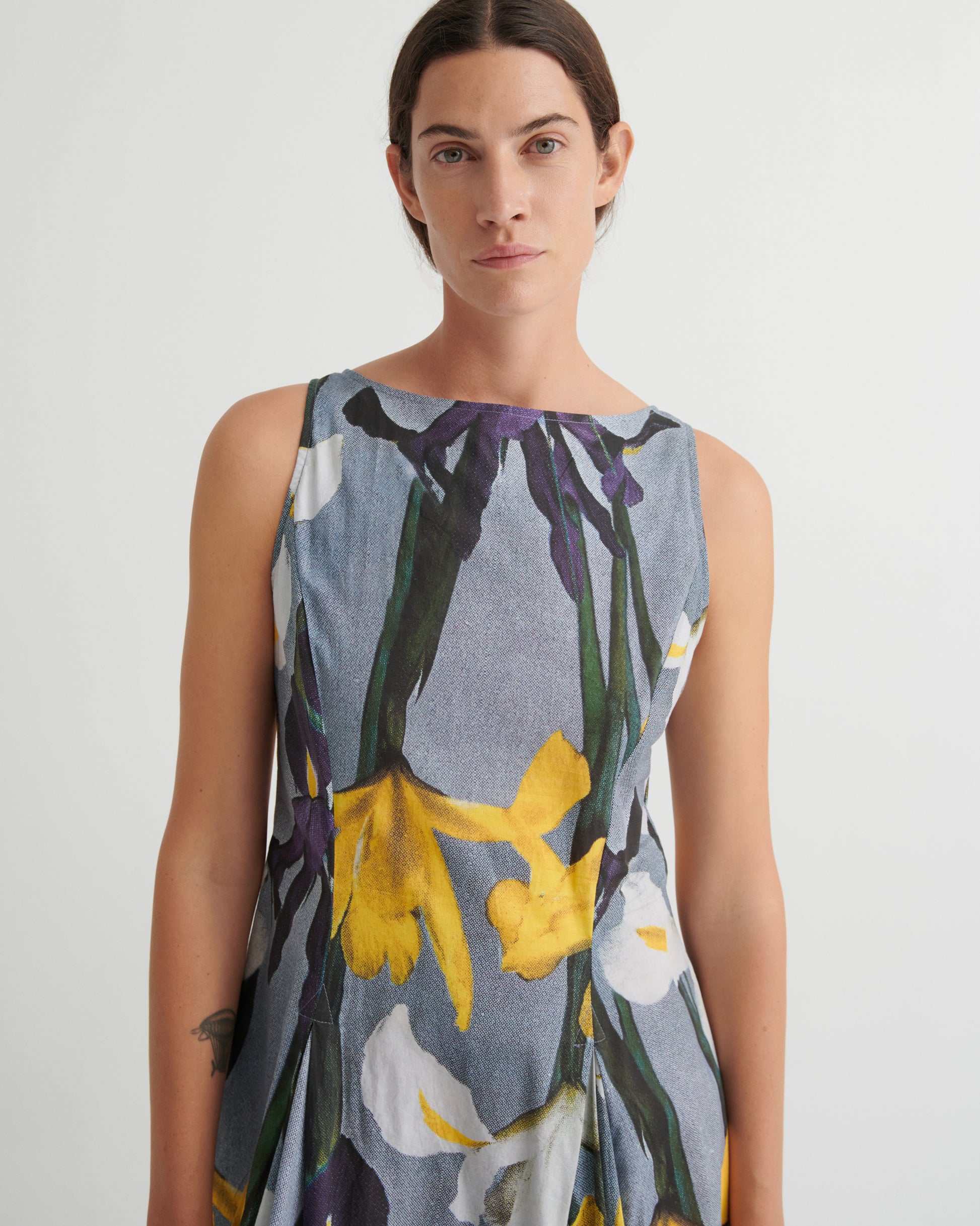 Signify Dress. Kowtow