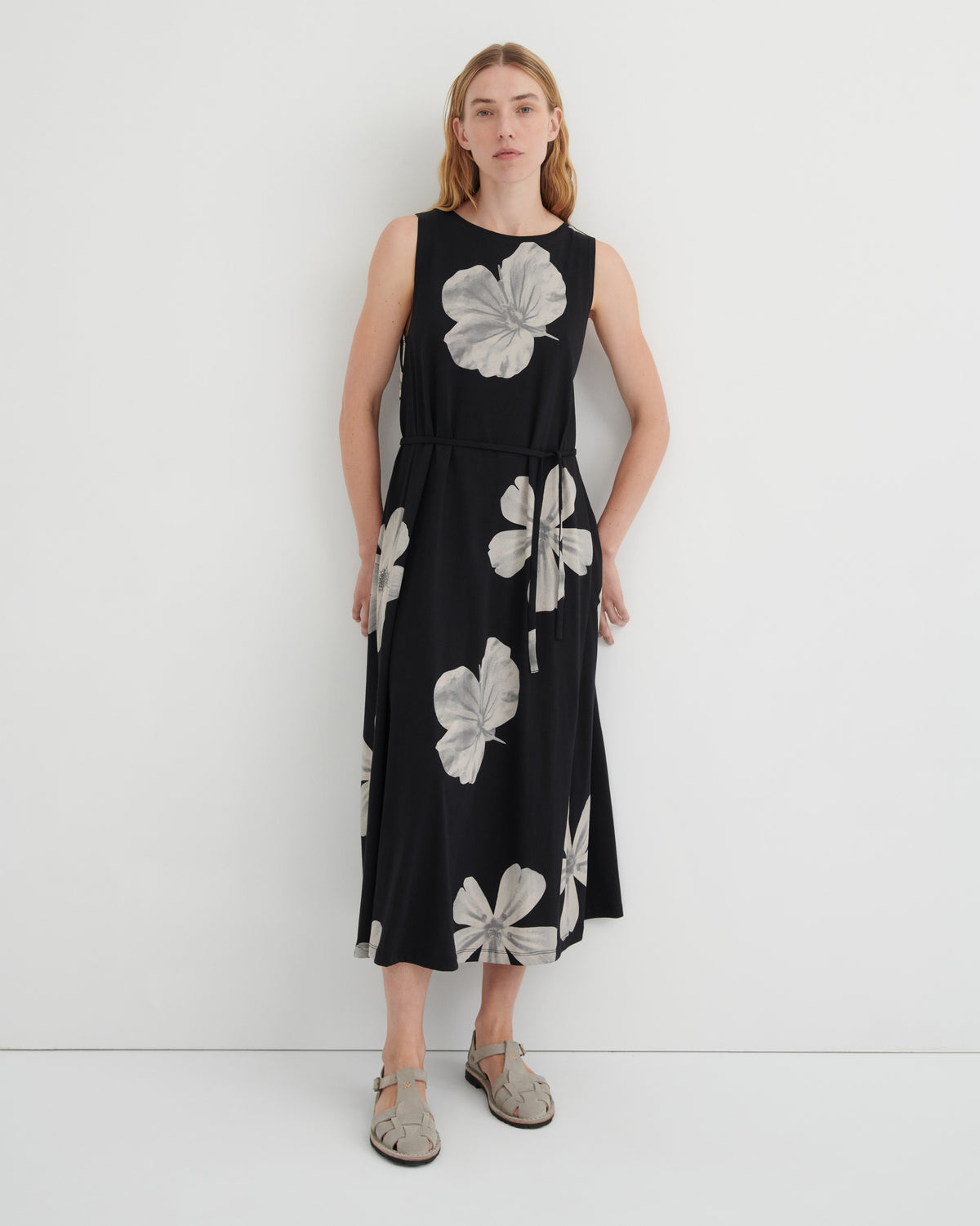 Tank Swing Dress Monochrome Floral - Kowtow